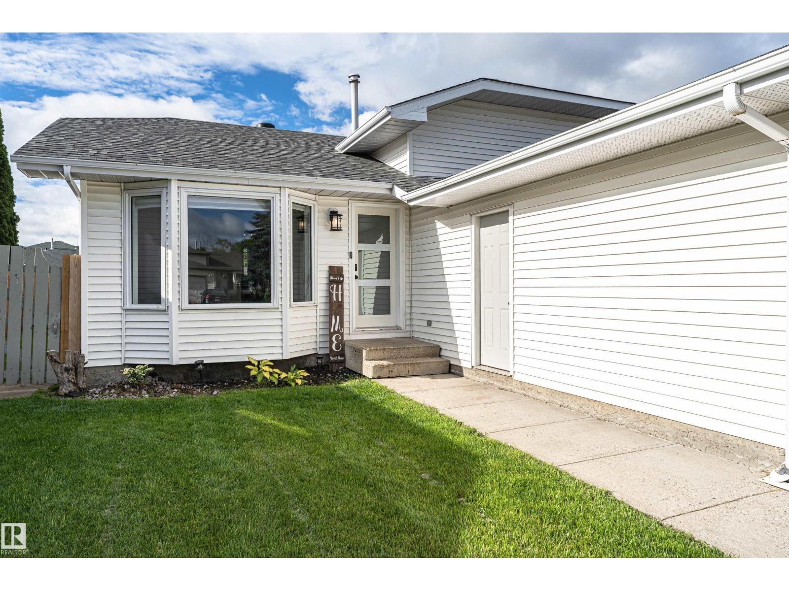 4521 29 AV NW
