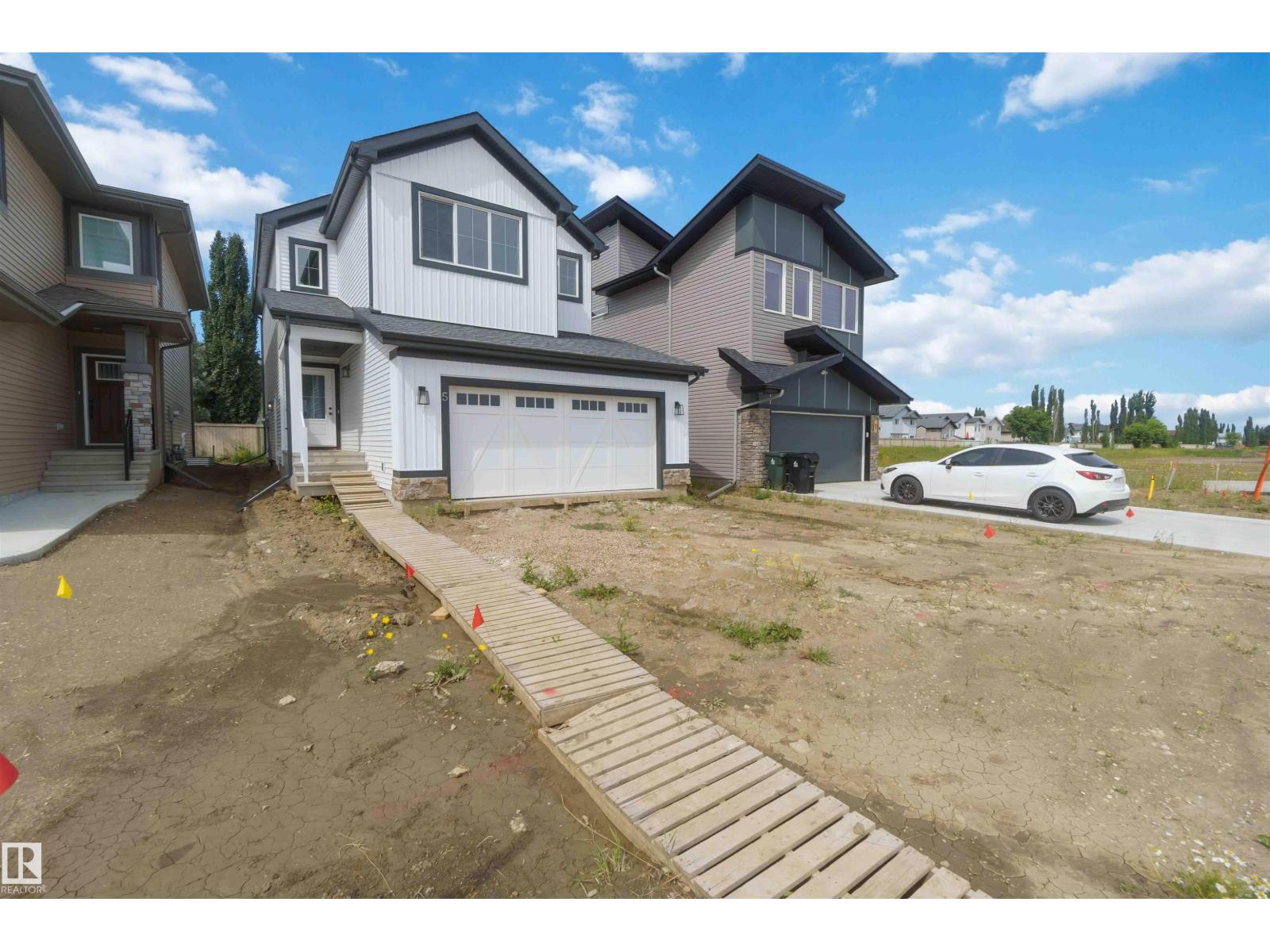 5 Emerson Ld Property Photo 1