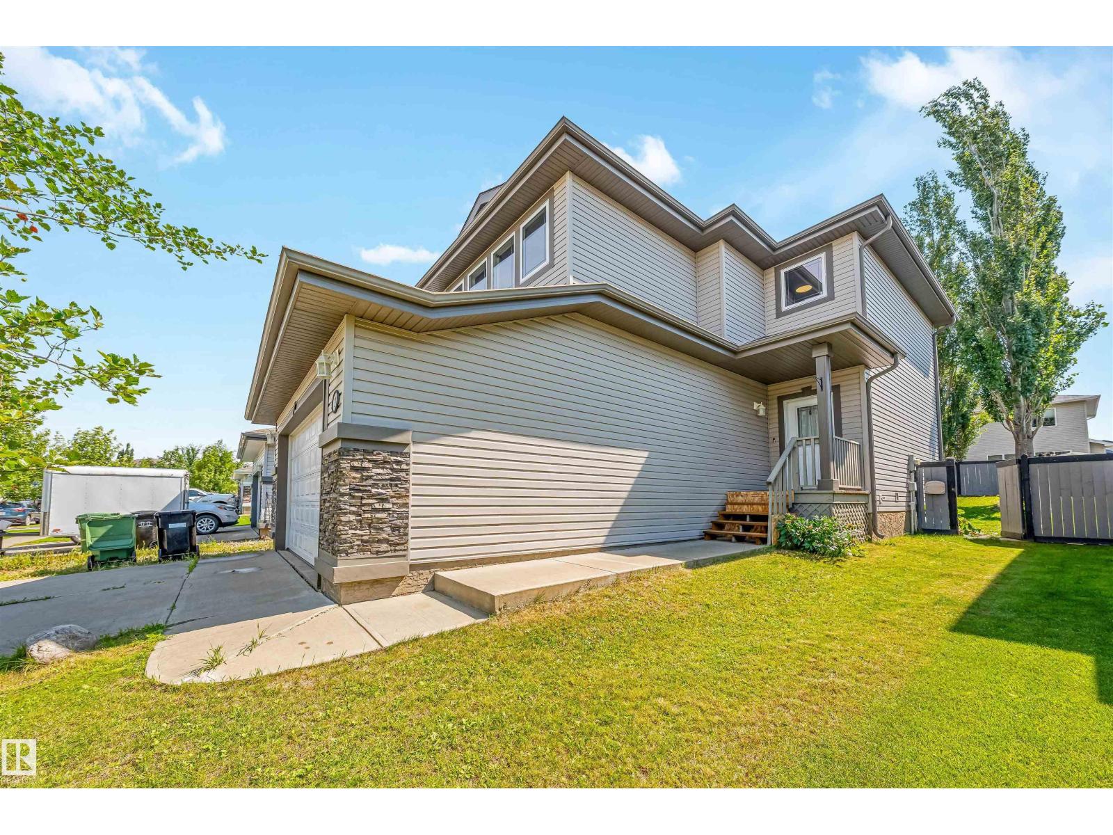 37 Birchmont Cr Property Photo 2