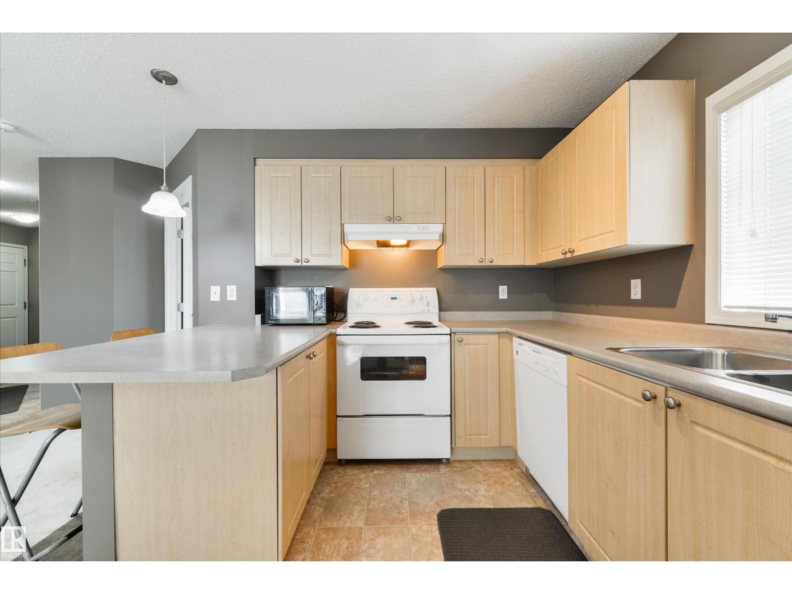 #202 622 Mcallister Lo Sw Property Photo 9
