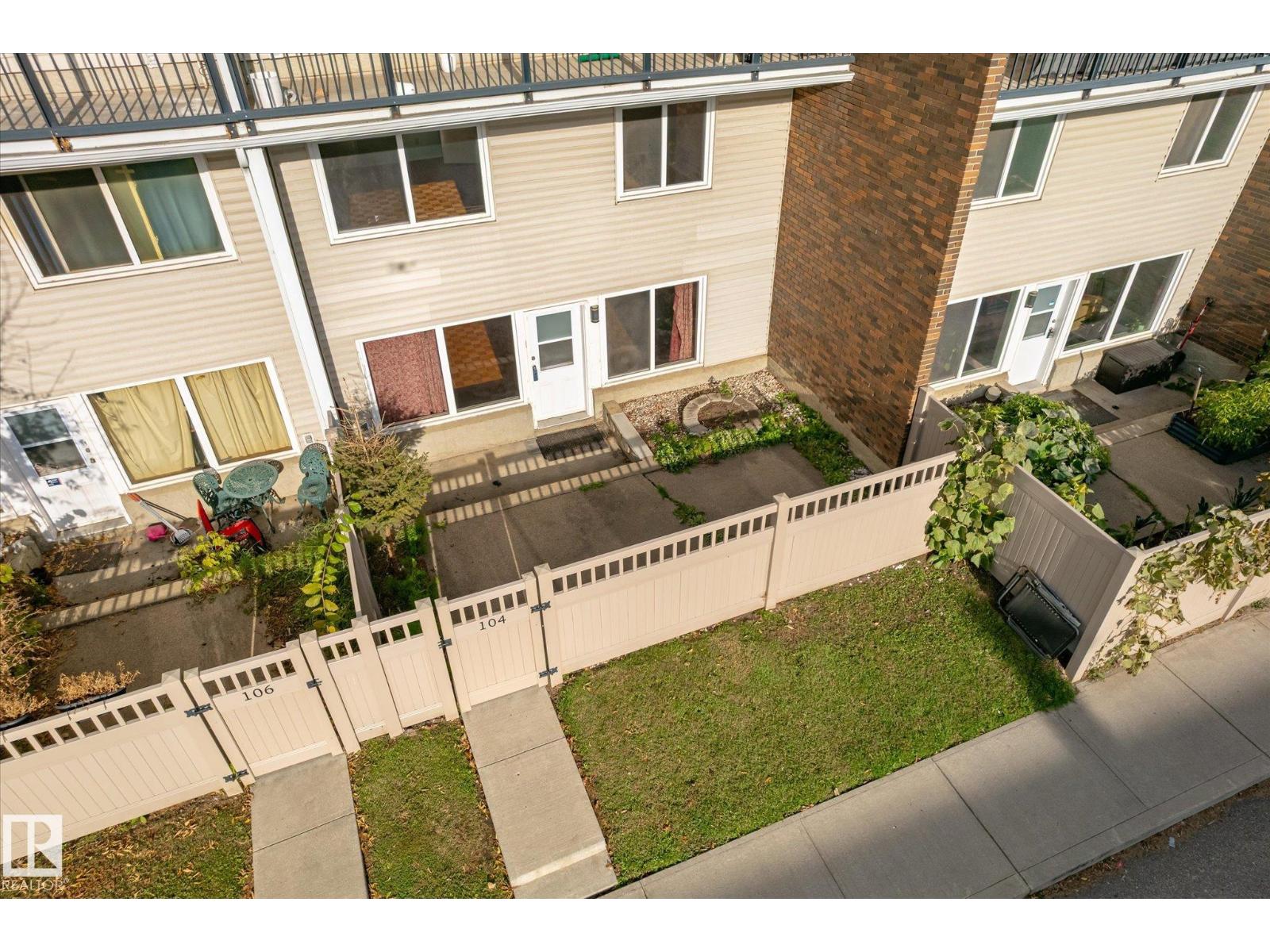 #104 7805 159 St Nw Property Photo 2