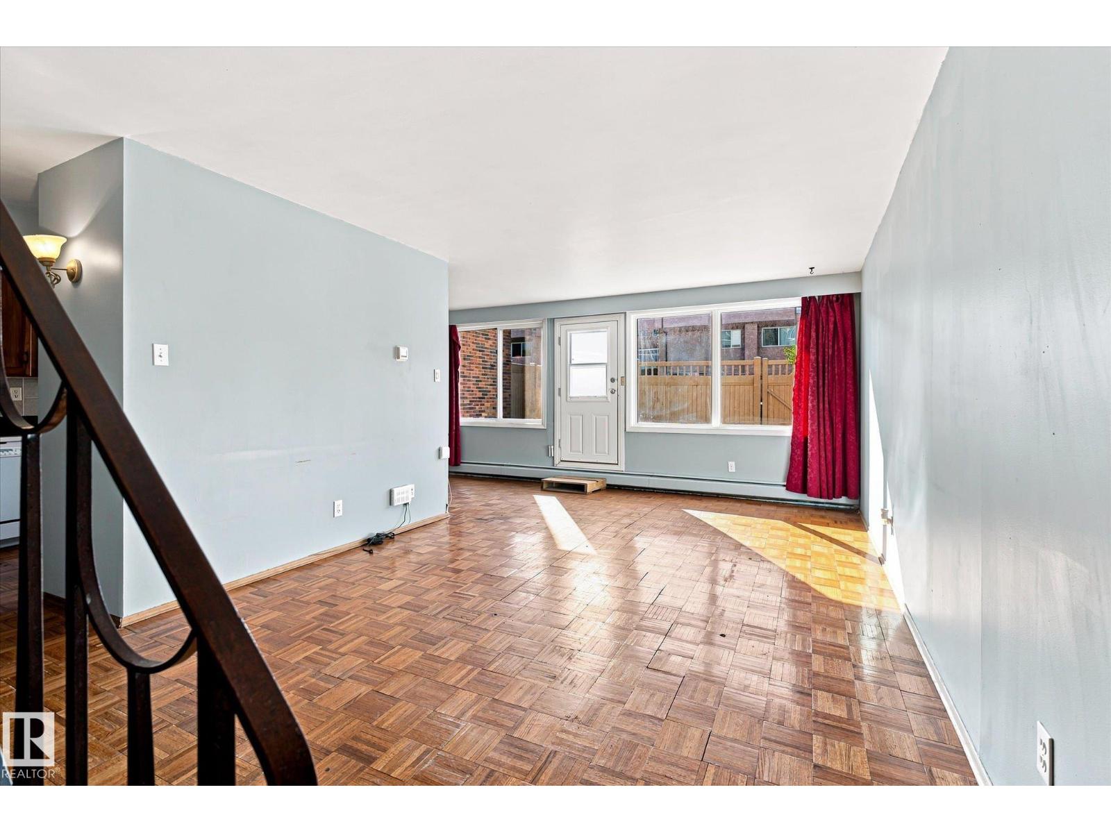 #104 7805 159 St Nw Property Photo 4
