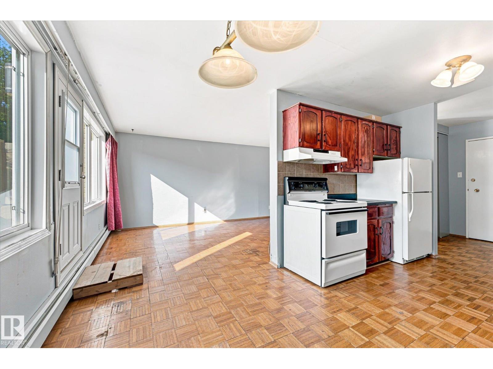 #104 7805 159 St Nw Property Photo 8