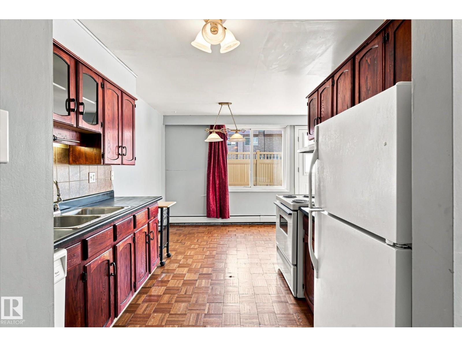 #104 7805 159 St Nw Property Photo 11