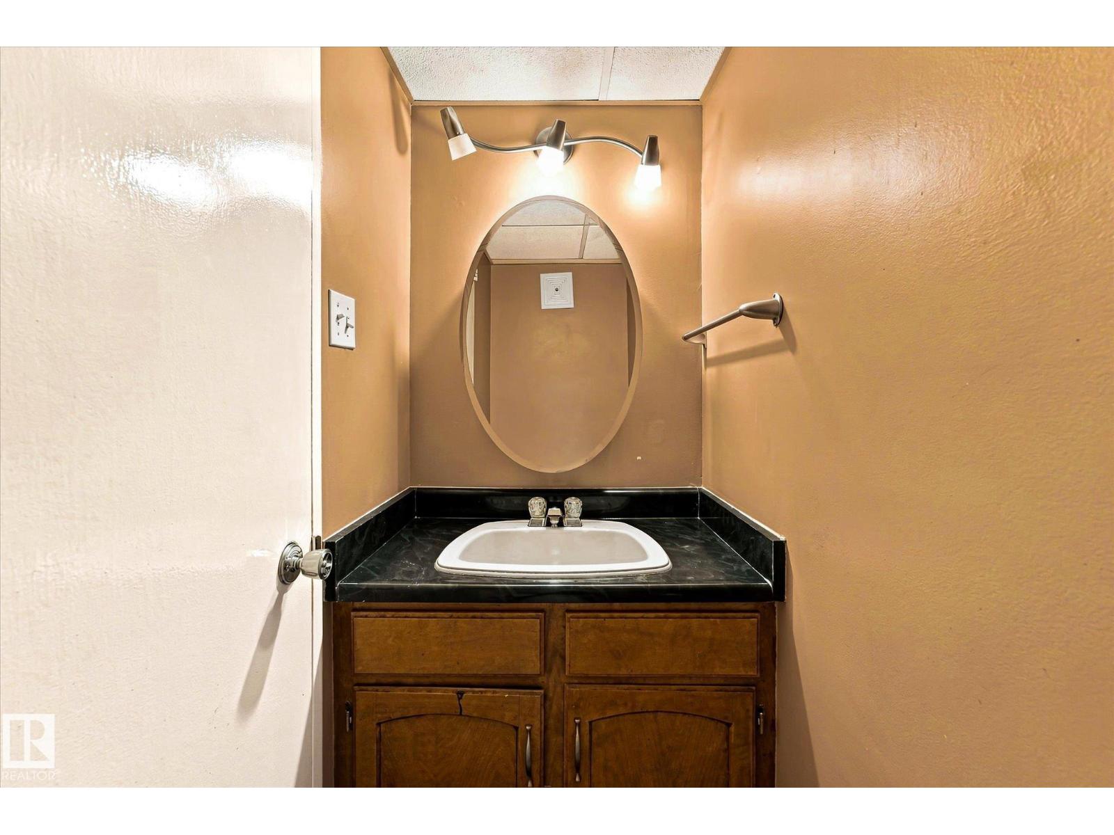 #104 7805 159 St Nw Property Photo 14