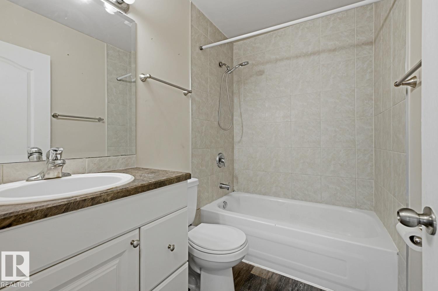 9712 162 St Nw Property Photo 5