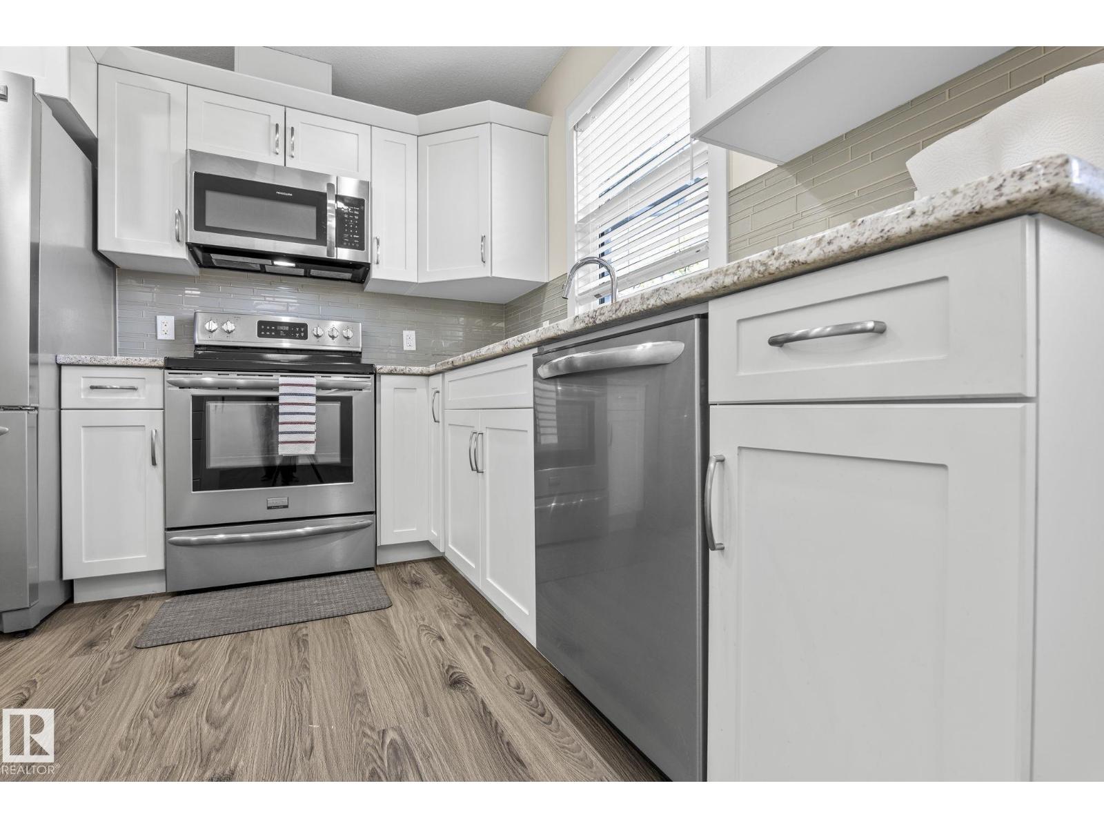#24 4205 30 St Nw Property Photo 7