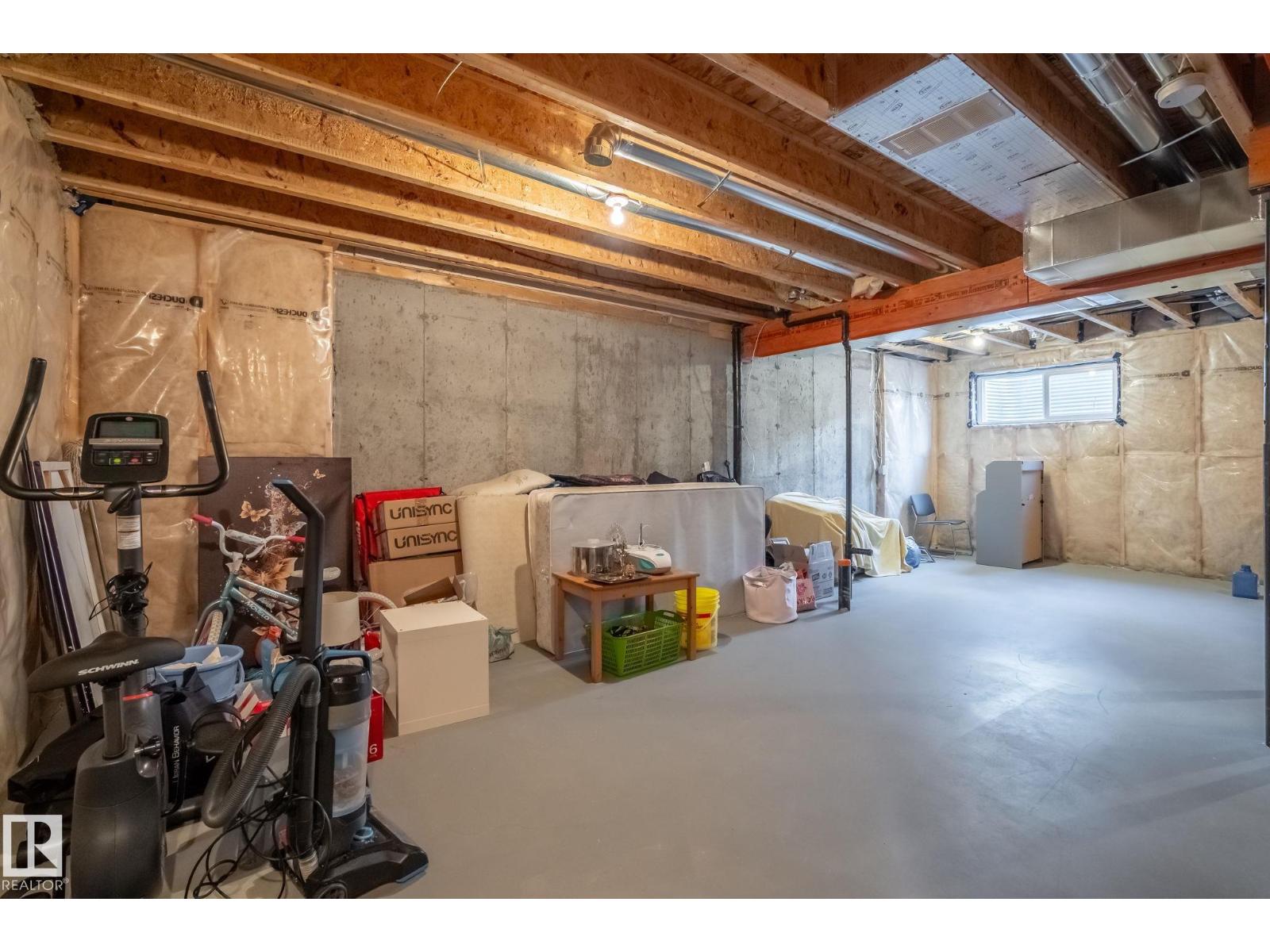 #24 4205 30 St Nw Property Photo 18