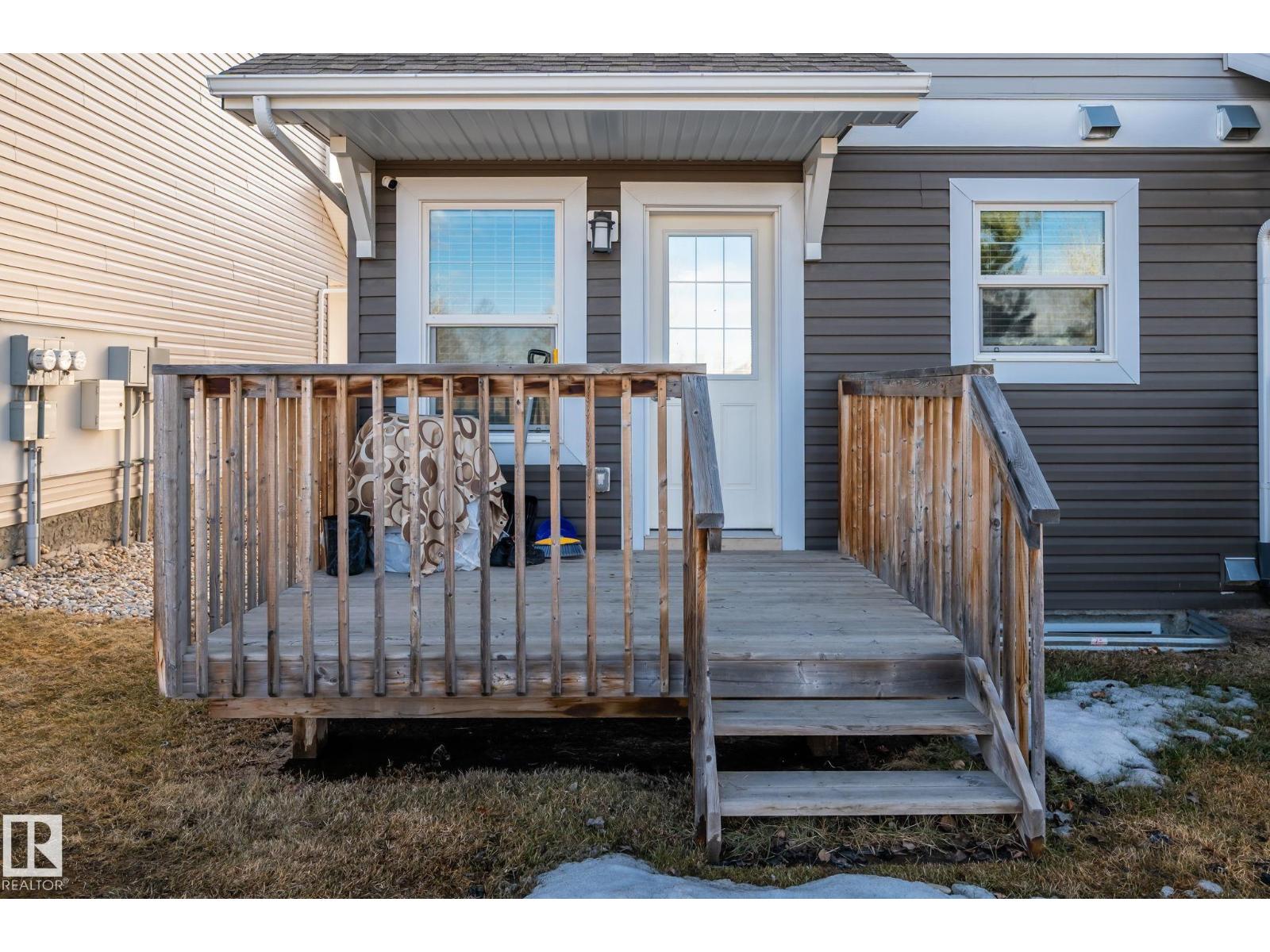 #24 4205 30 St Nw Property Photo 23