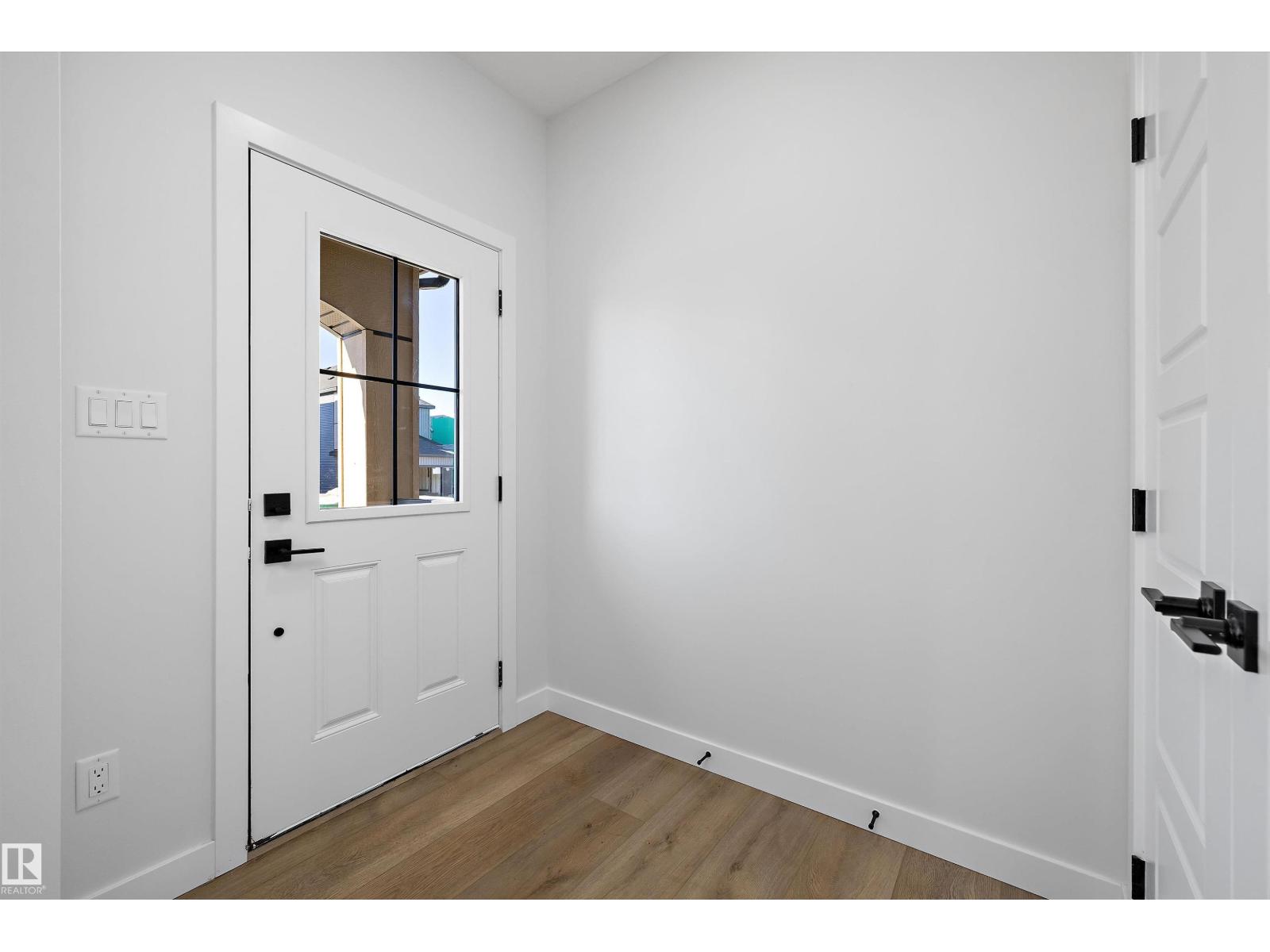 51 Clichy Cl Property Photo 2