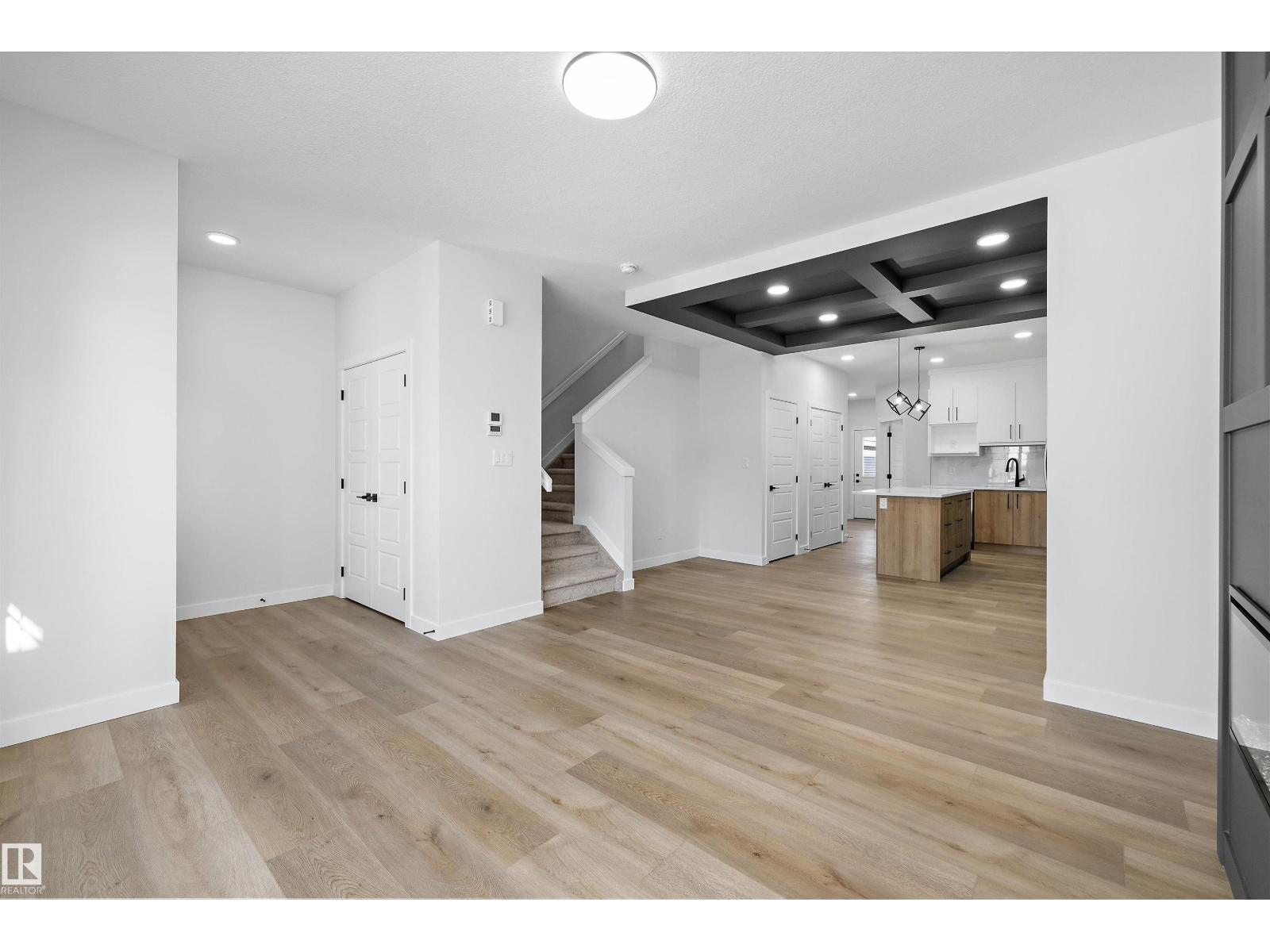 51 Clichy Cl Property Photo 4