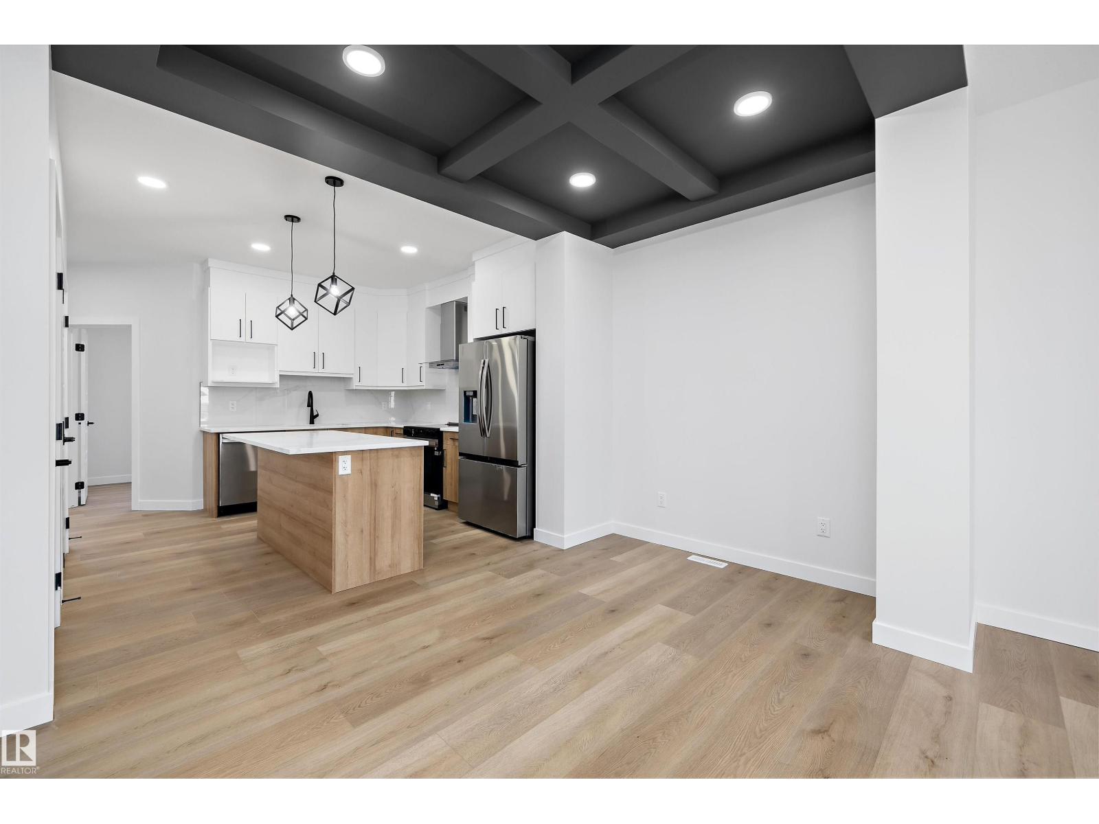 51 Clichy Cl Property Photo 7