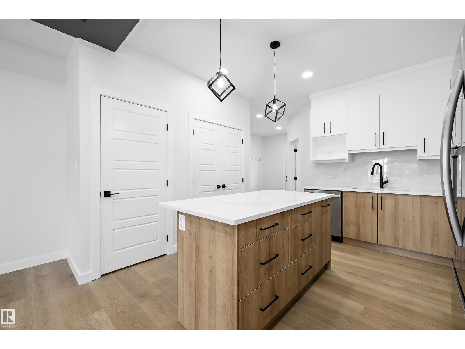 51 Clichy Cl Property Photo 10