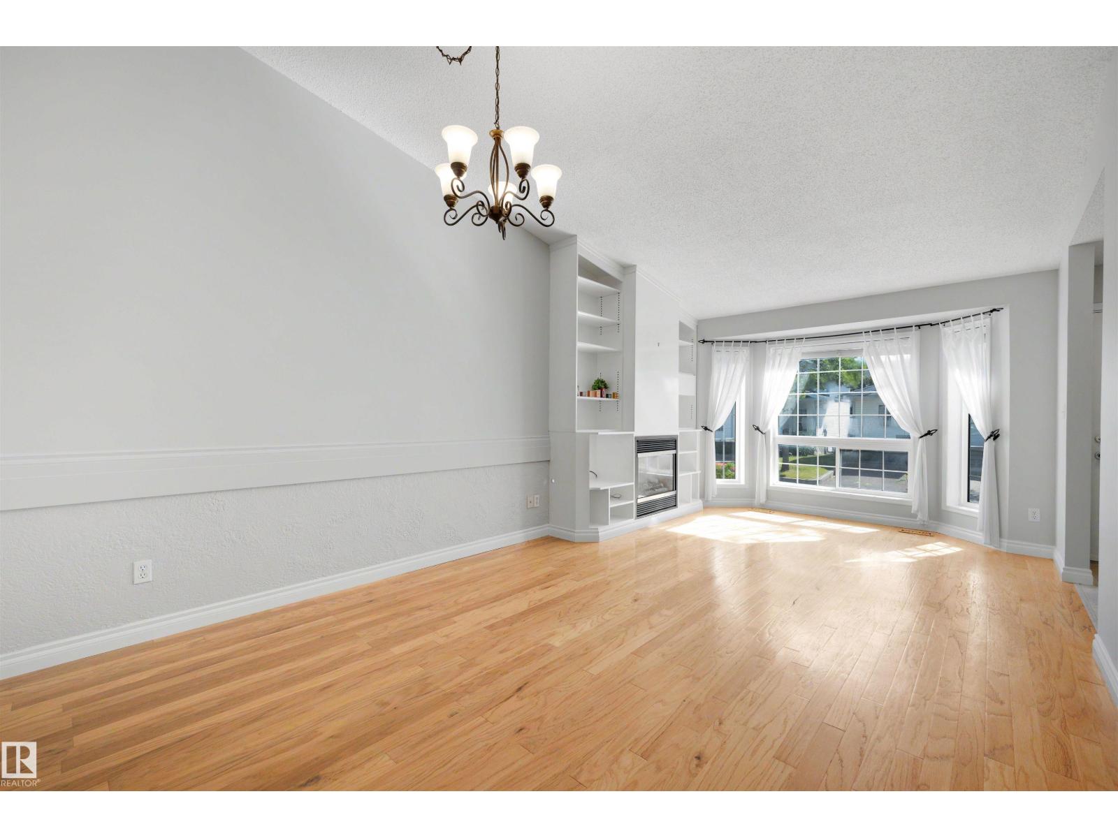 #43 3311 58 St Nw Property Photo 8