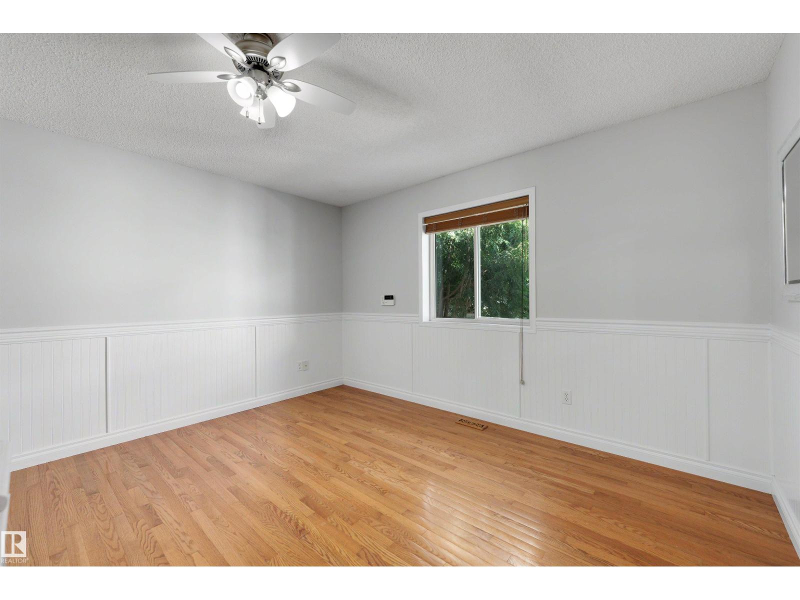#43 3311 58 St Nw Property Photo 16