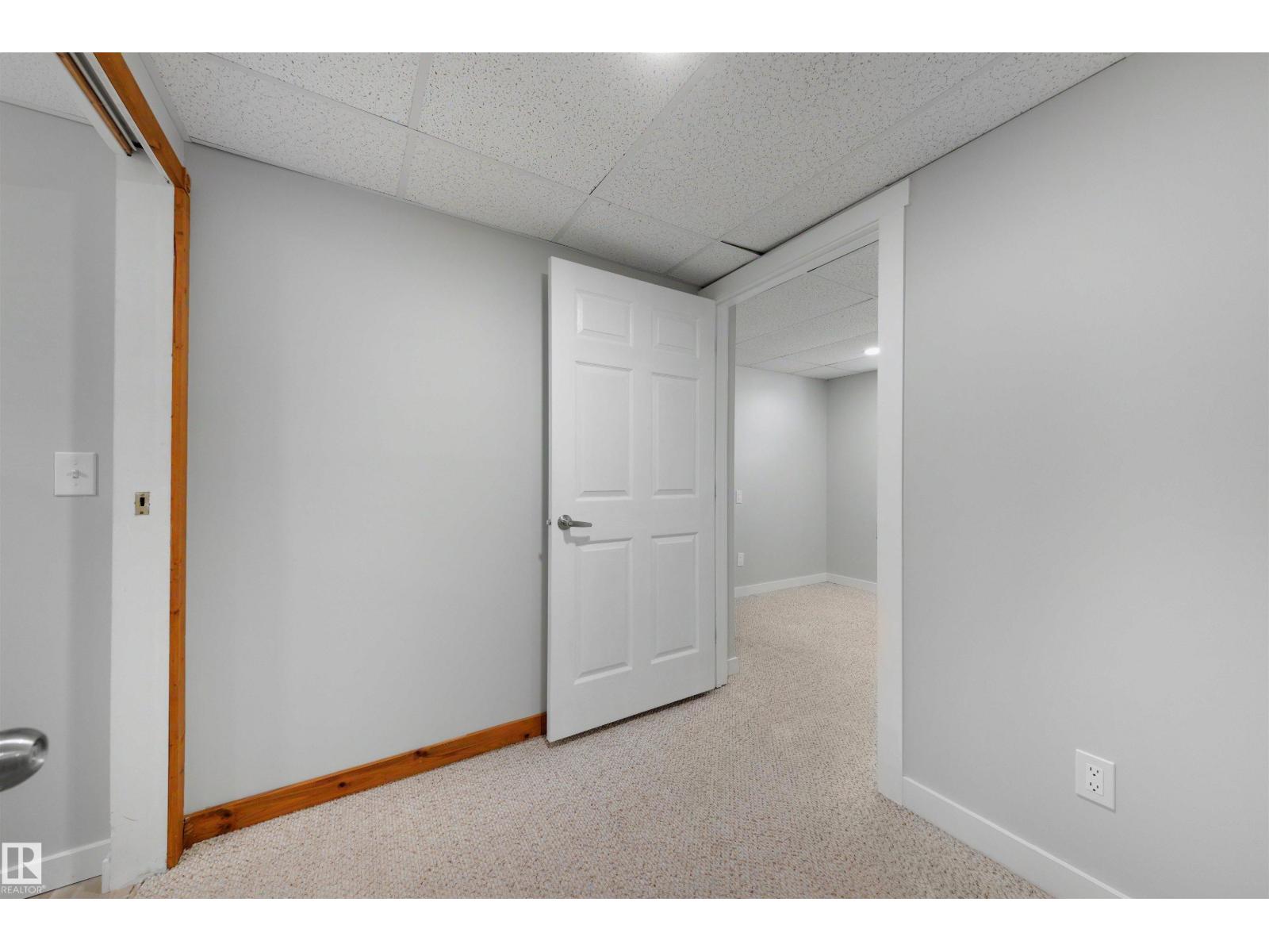 #43 3311 58 St Nw Property Photo 26