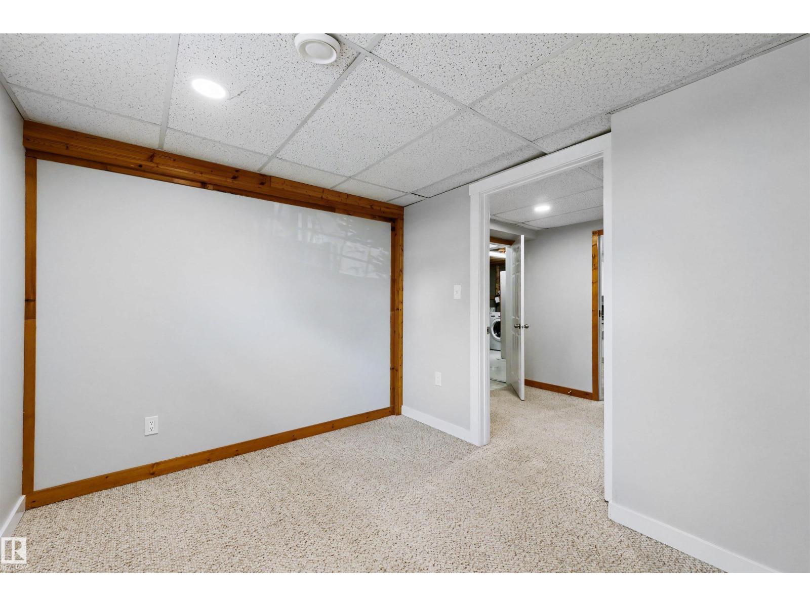 #43 3311 58 St Nw Property Photo 31