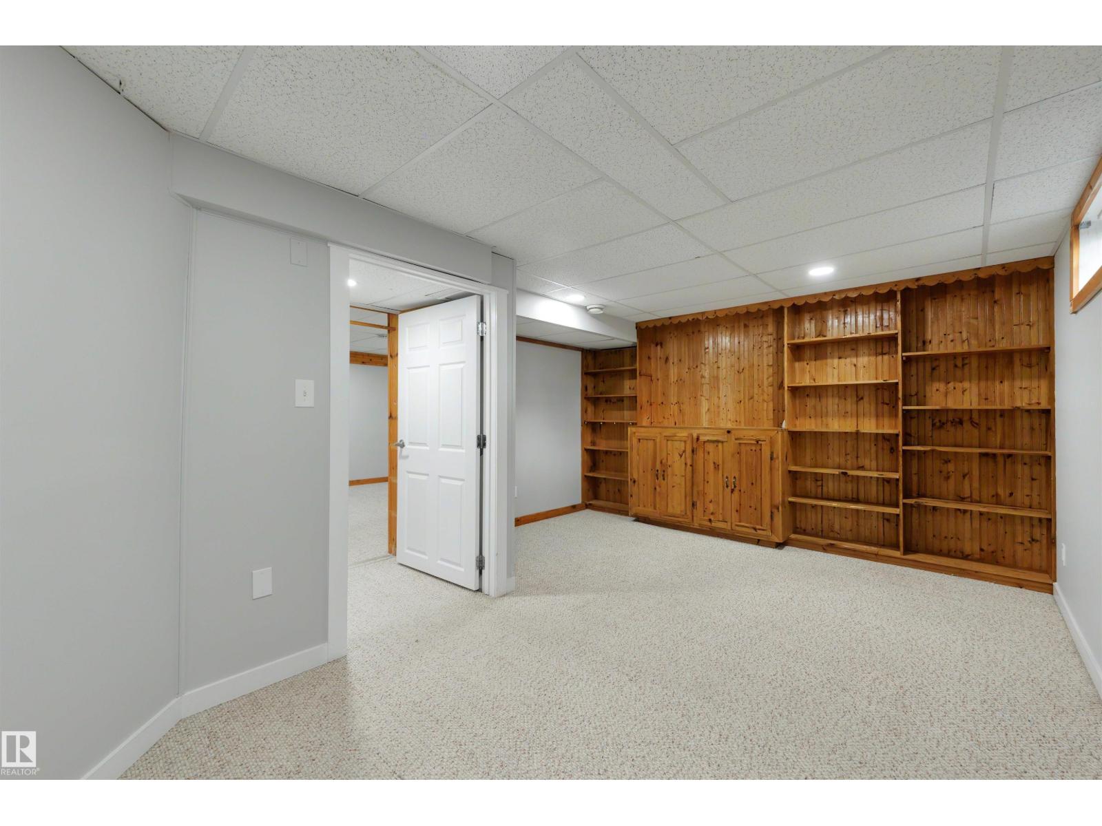 #43 3311 58 St Nw Property Photo 37