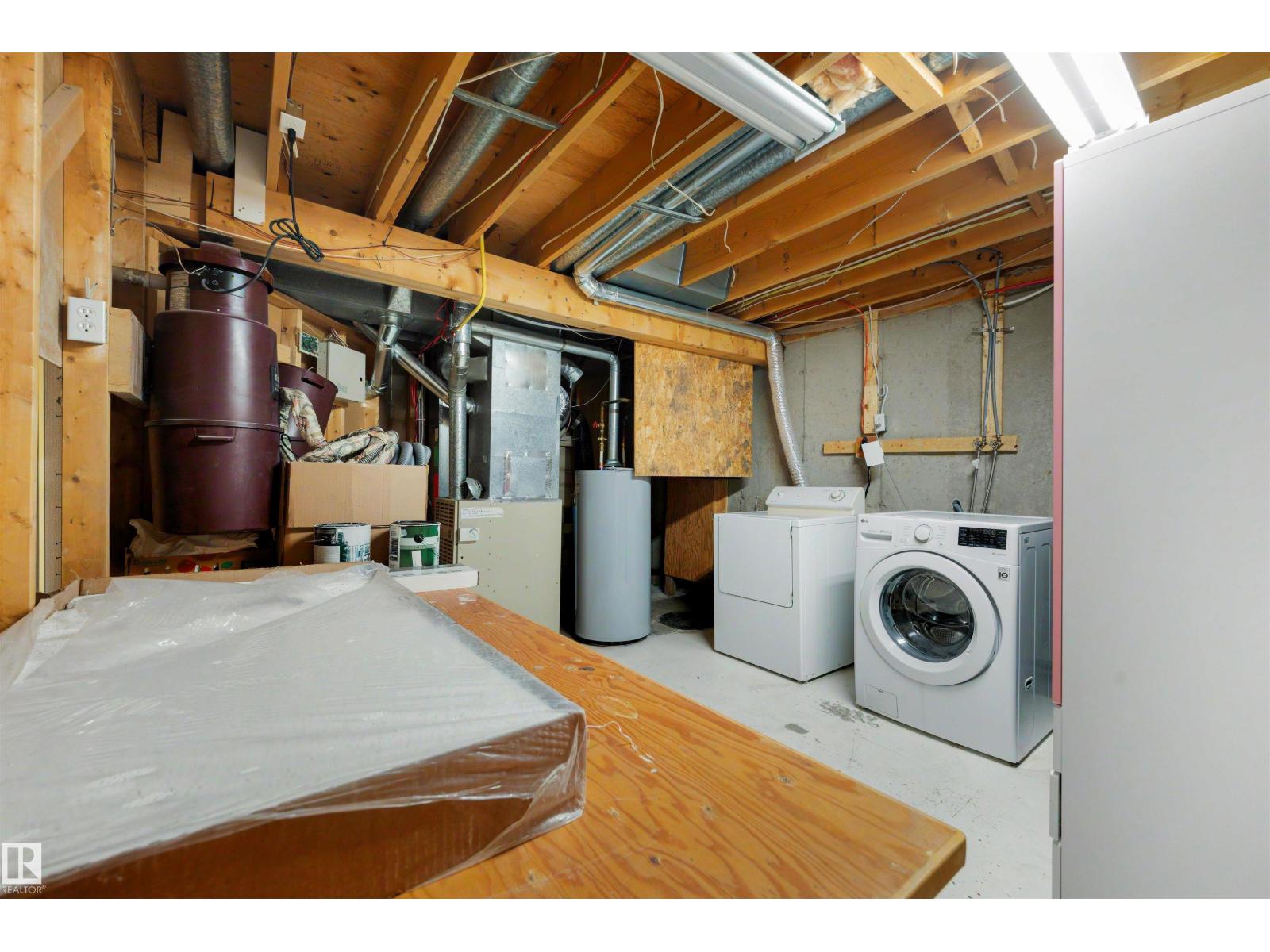 #43 3311 58 St Nw Property Photo 40
