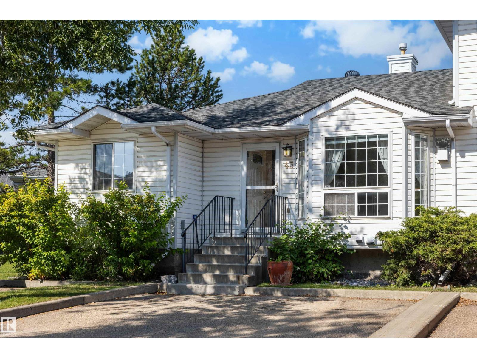 #43 3311 58 St Nw Property Photo 49