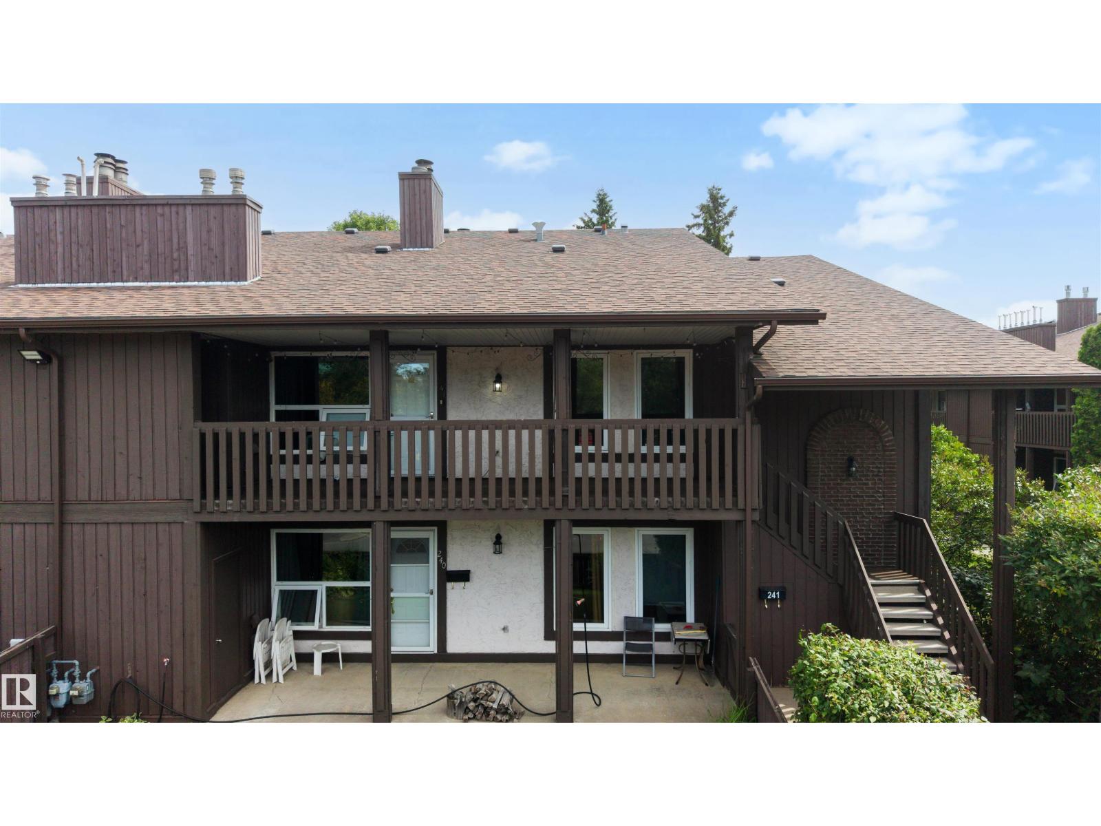 241 Surrey Gardens Gd Nw Property Photo 1