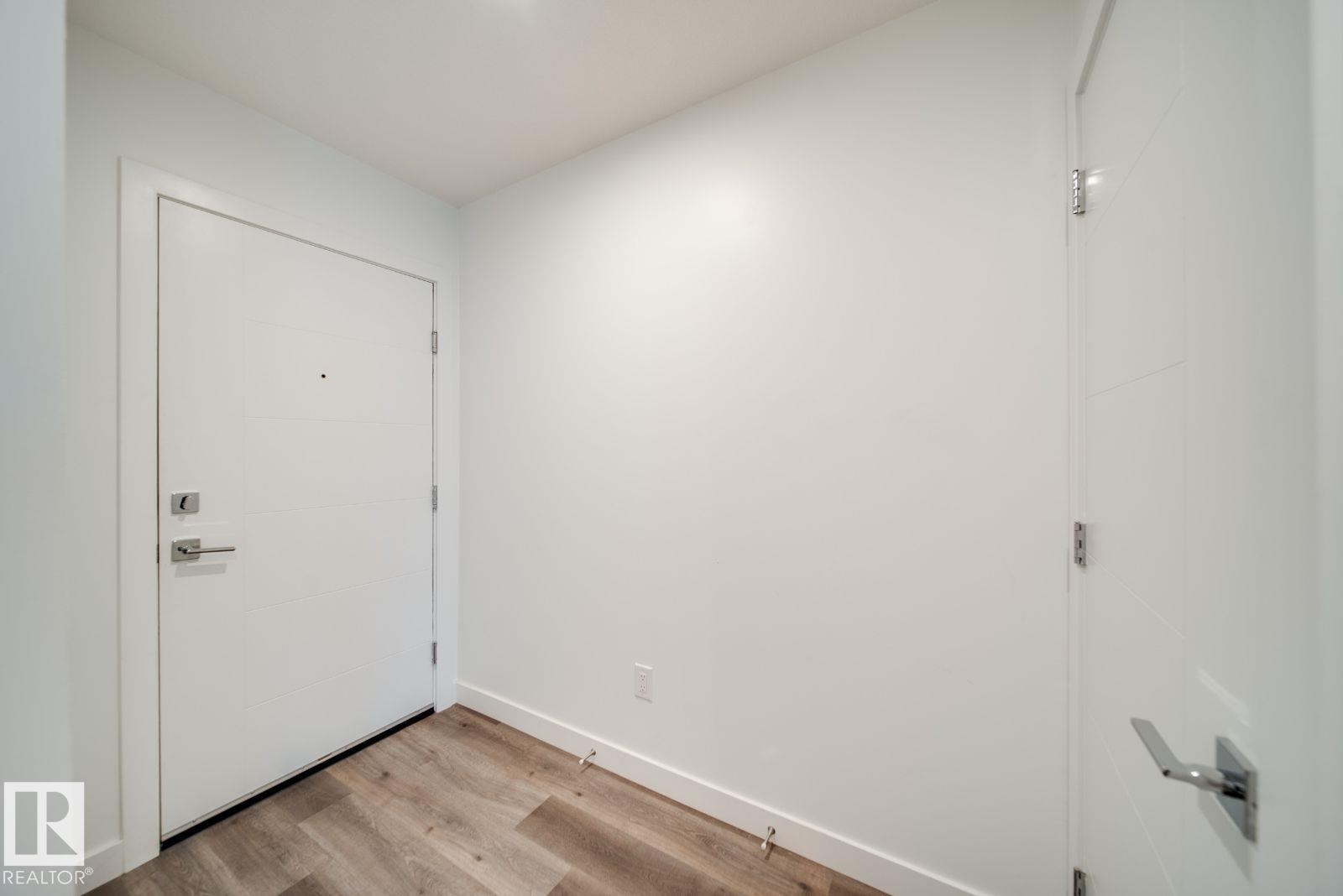 10015 113 St Nw Property Photo 17