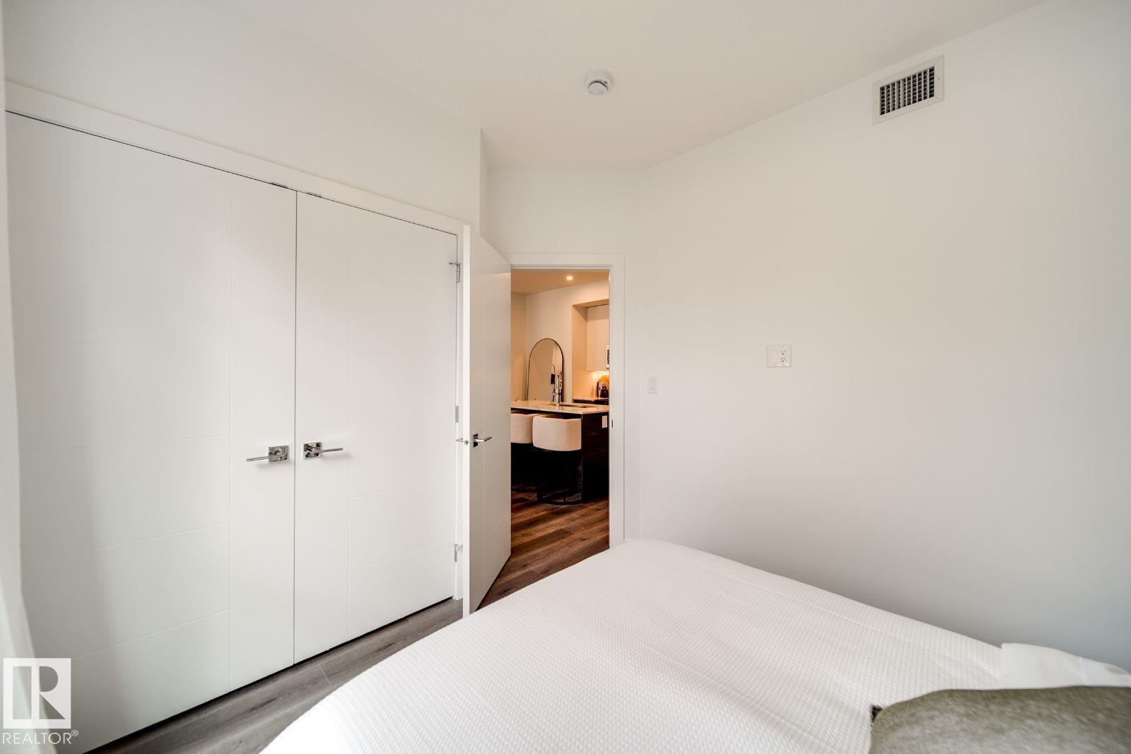 10015 113 St Nw Property Photo 38