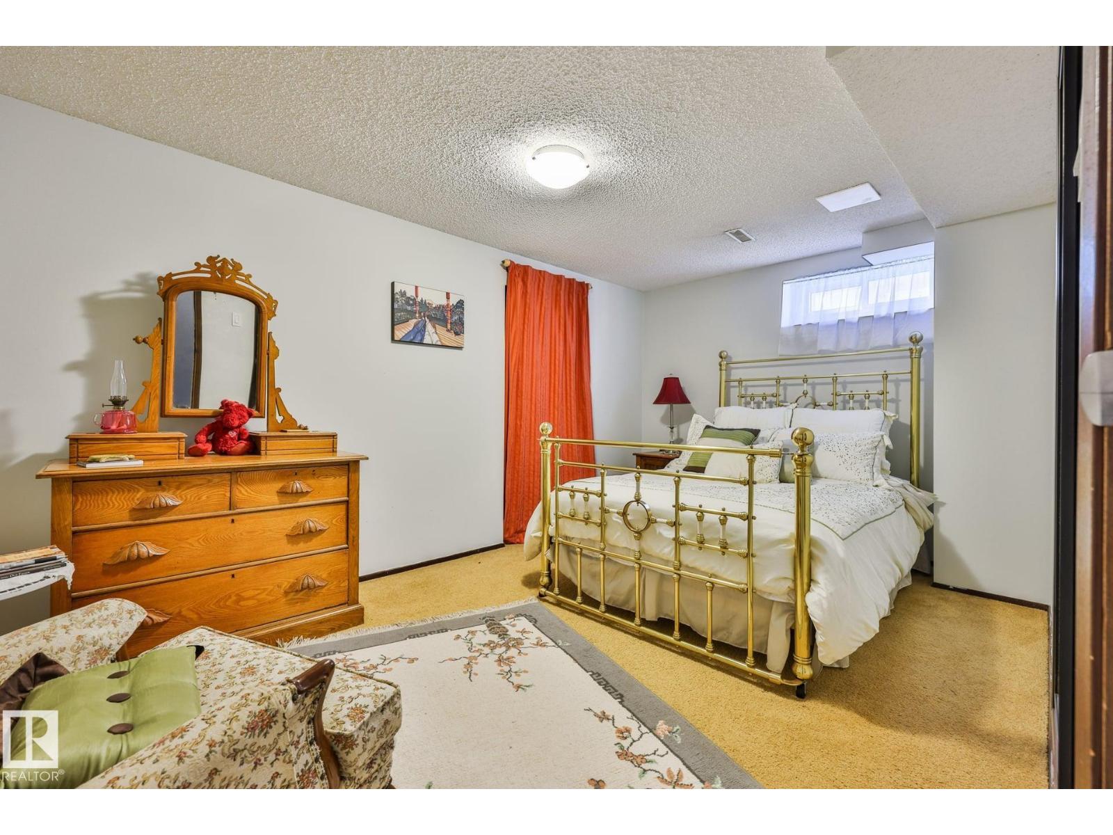 8932 187 St Nw Property Photo 23