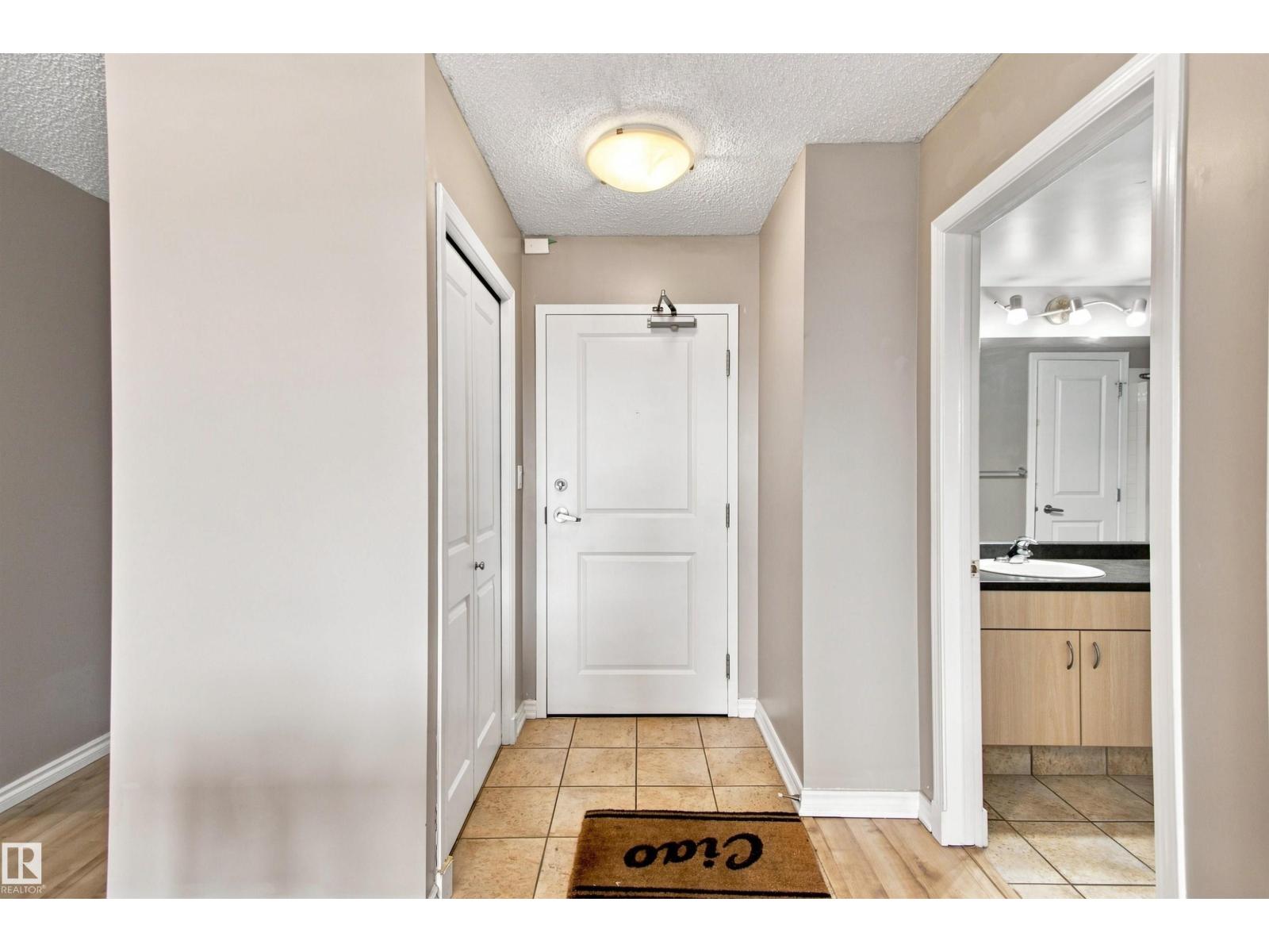 #504 10180 104 St Nw Property Photo 2