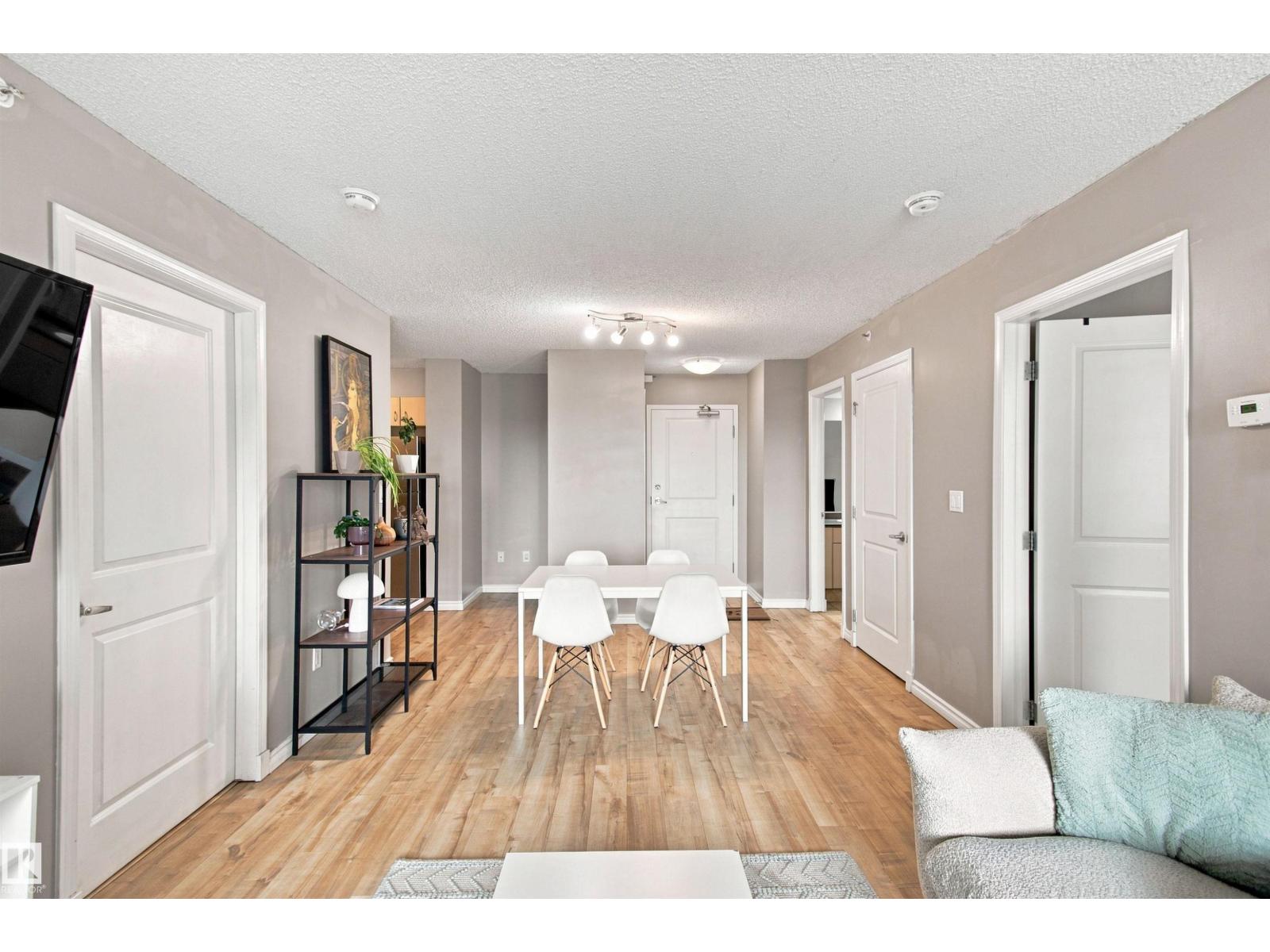 #504 10180 104 St Nw Property Photo 7