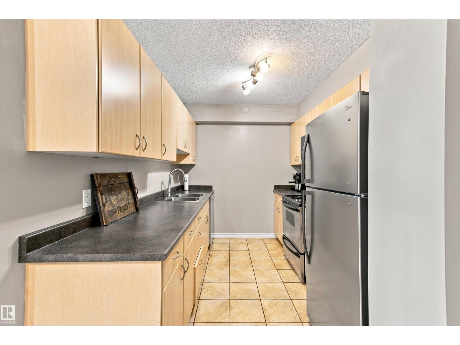 #504 10180 104 St Nw Property Photo 10
