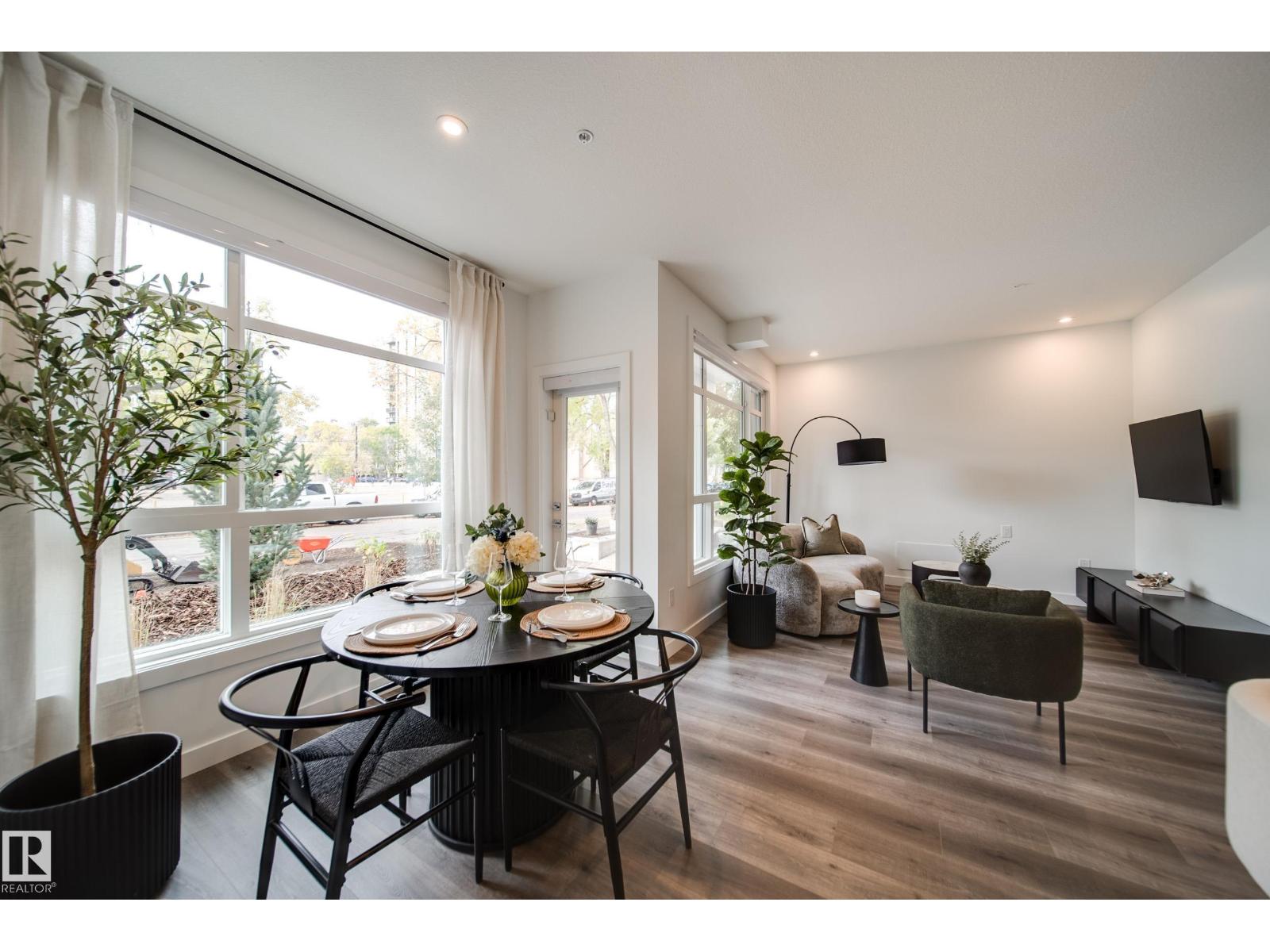 10015 113 ST NW
