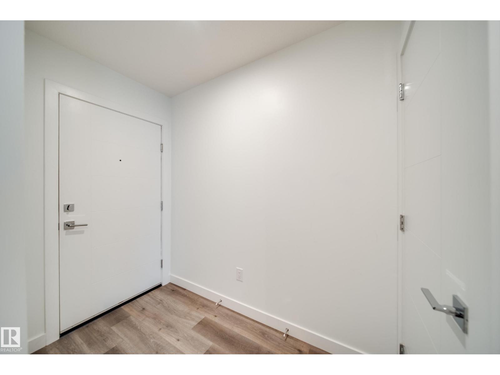 10015 113 St Nw Property Photo 15