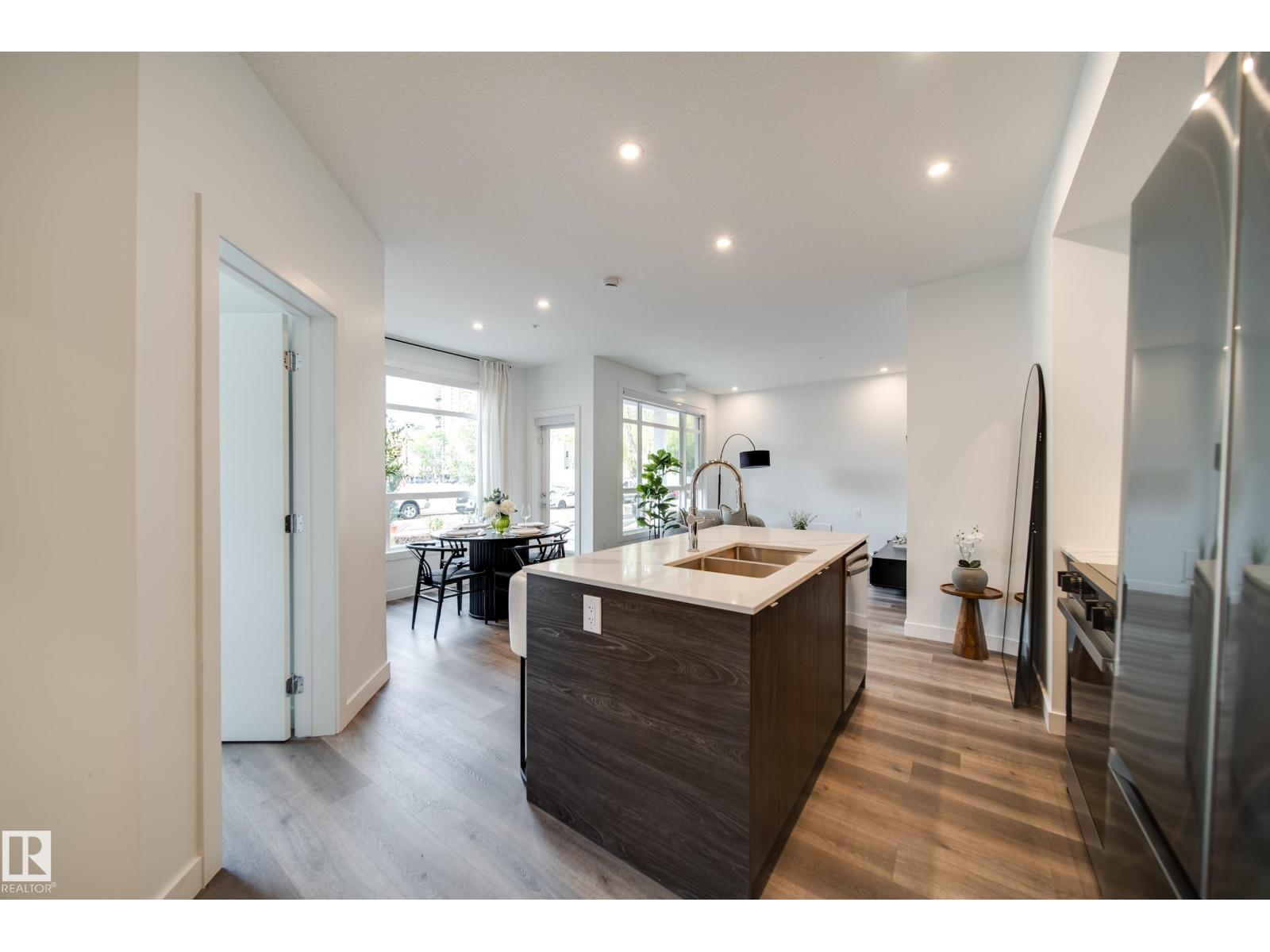 10015 113 St Nw Property Photo 18