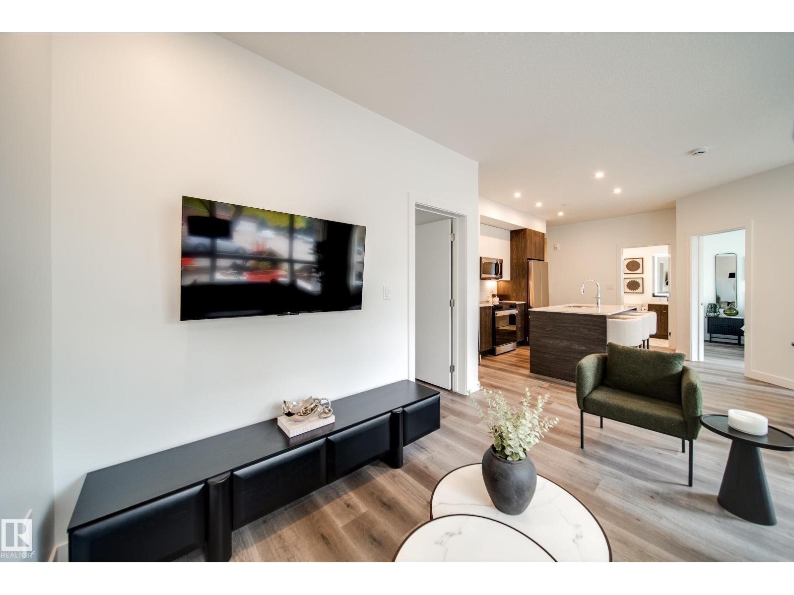 10015 113 St Nw Property Photo 27