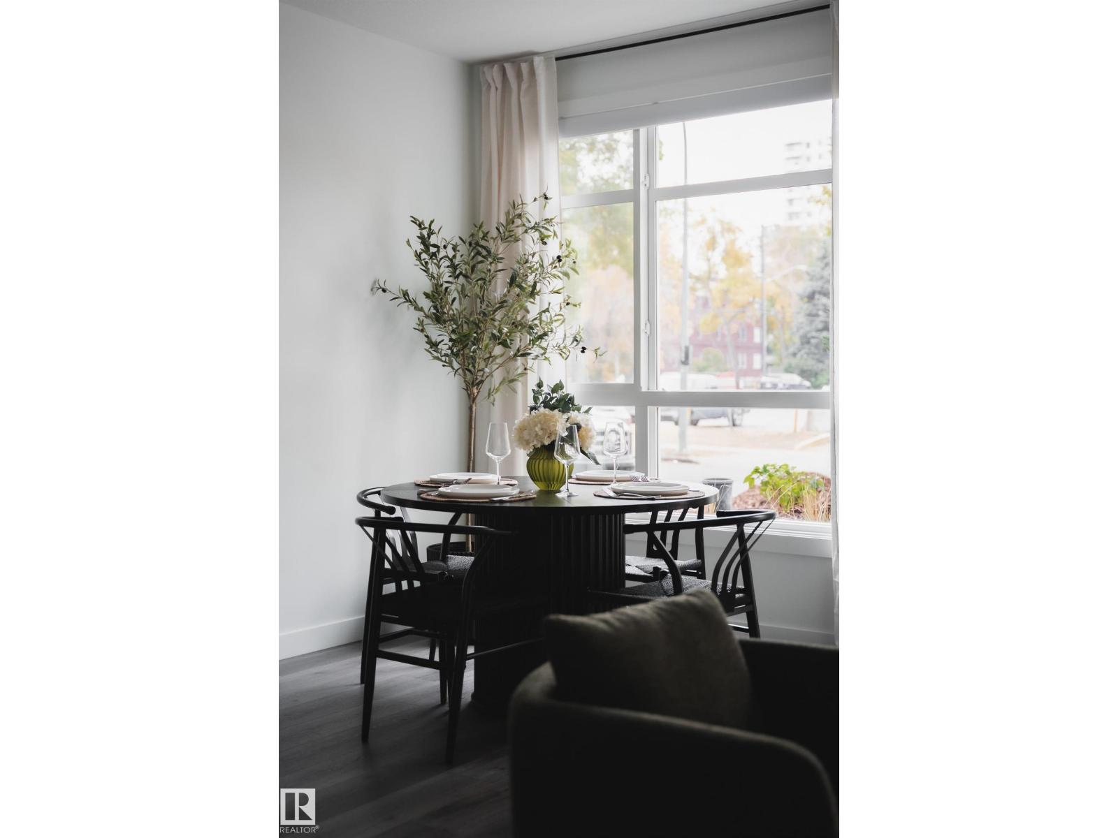 10015 113 St Nw Property Photo 52