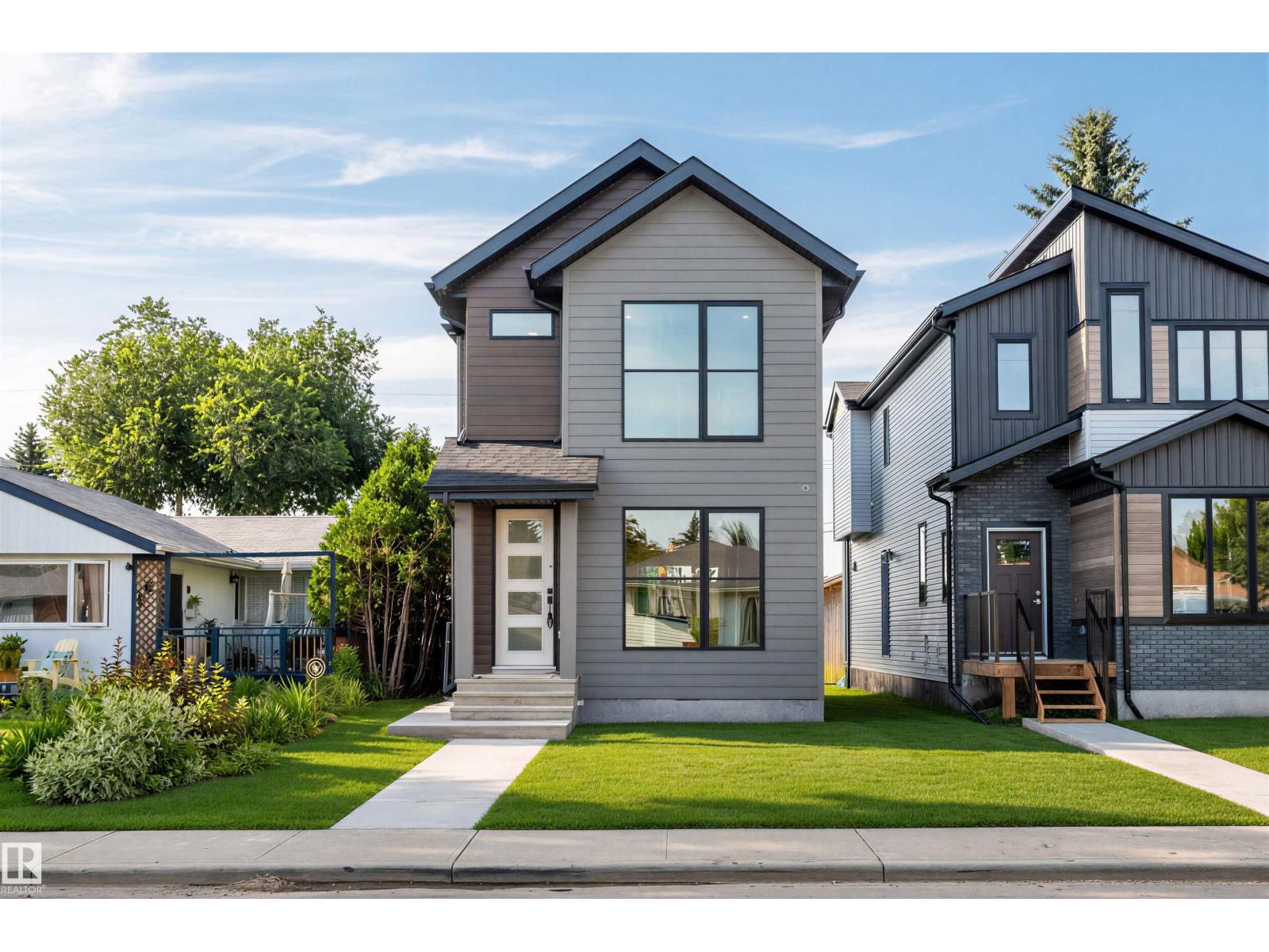 5606 105 AV NW Property Photo 1