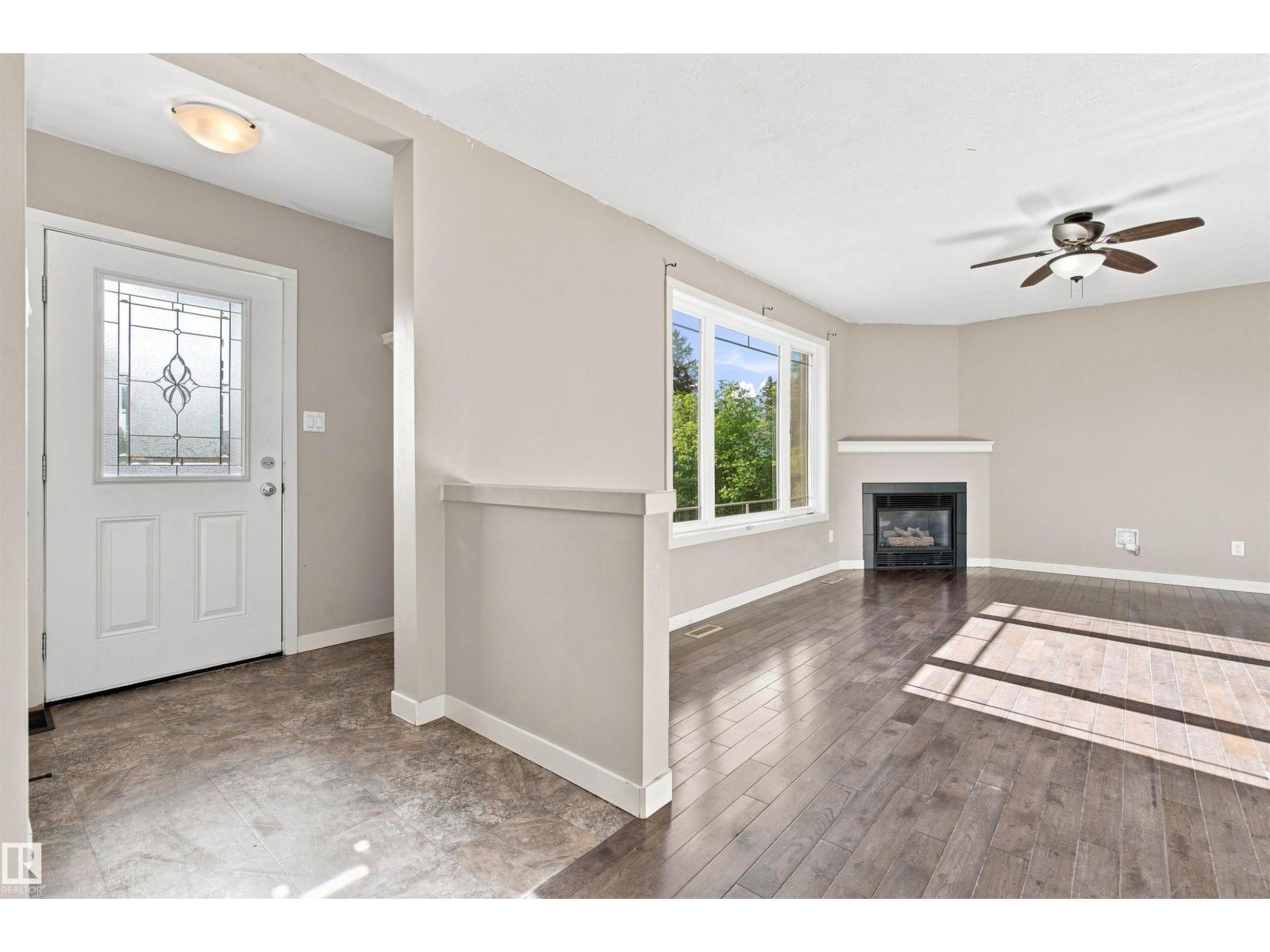 1317 11 St Property Photo 3