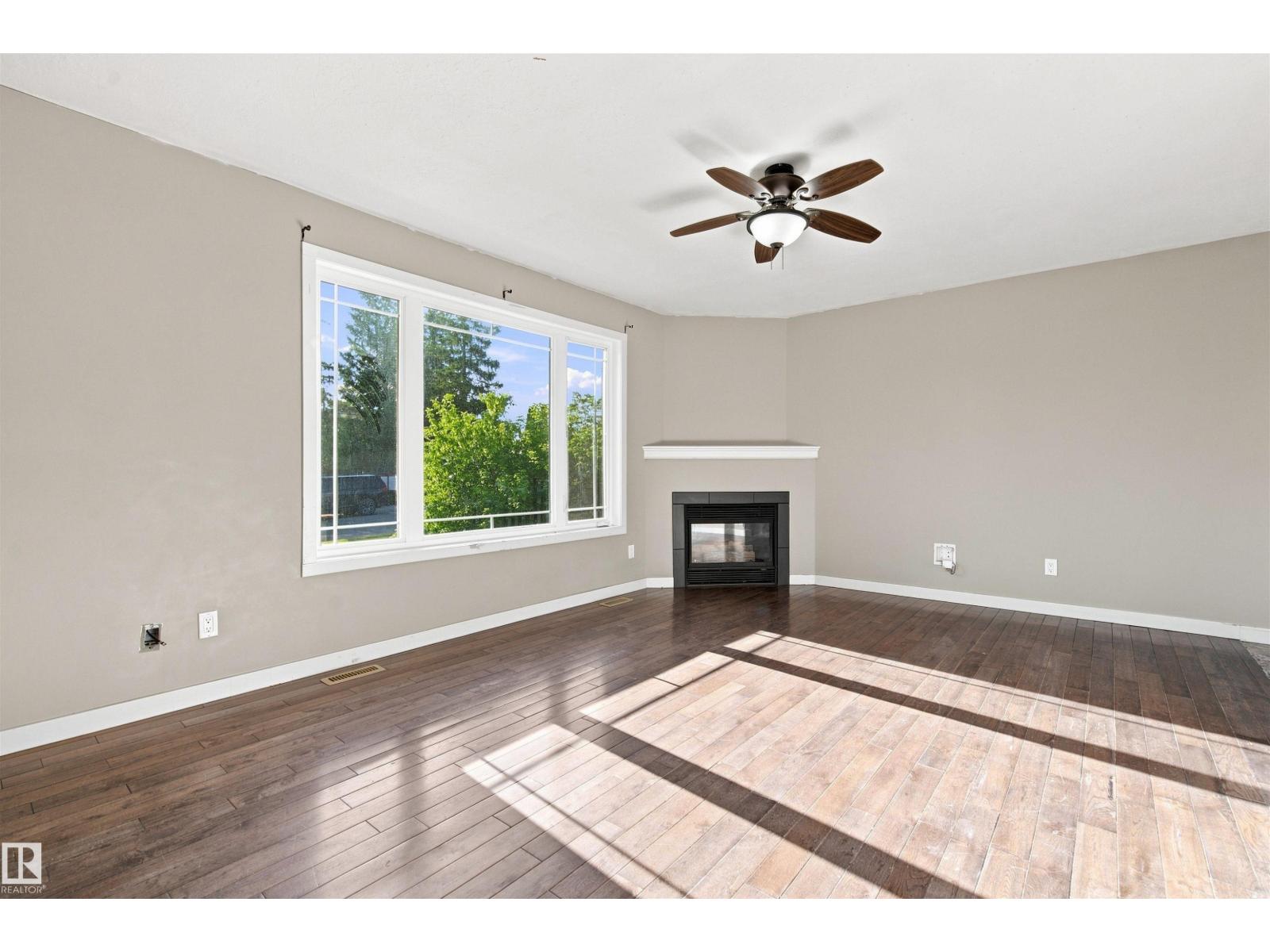 1317 11 St Property Photo 4