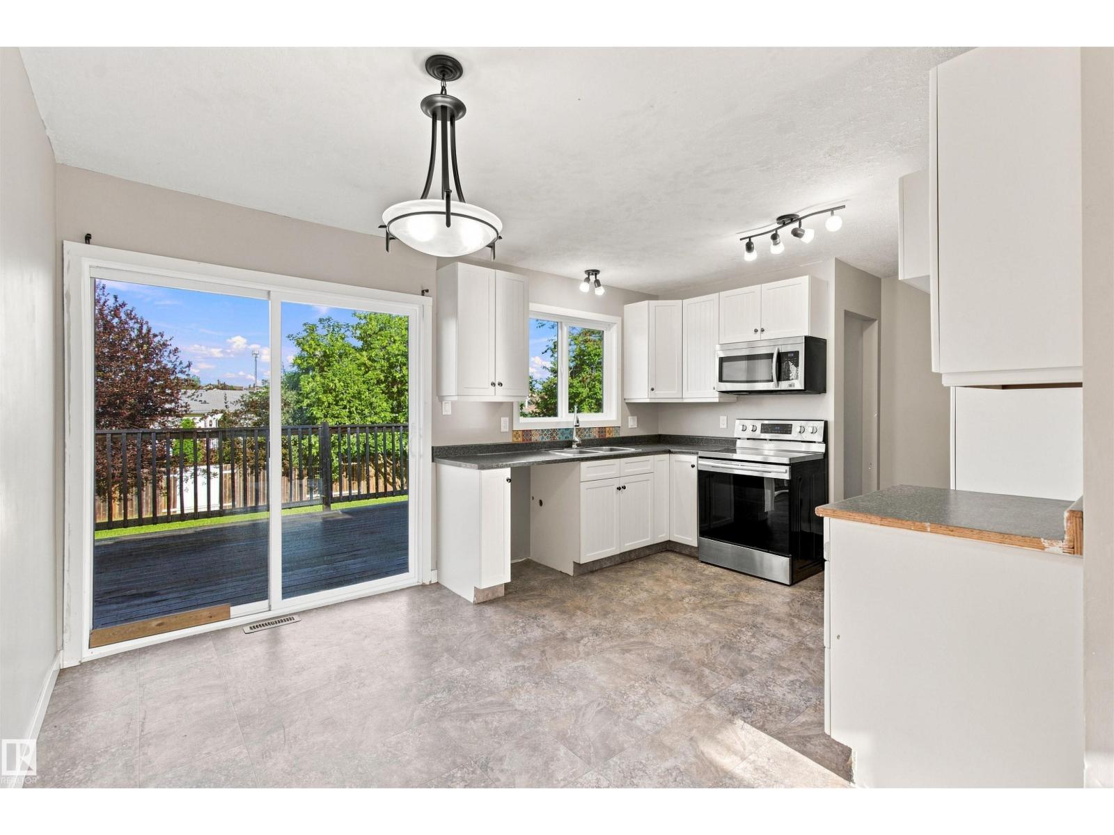 1317 11 St Property Photo 7