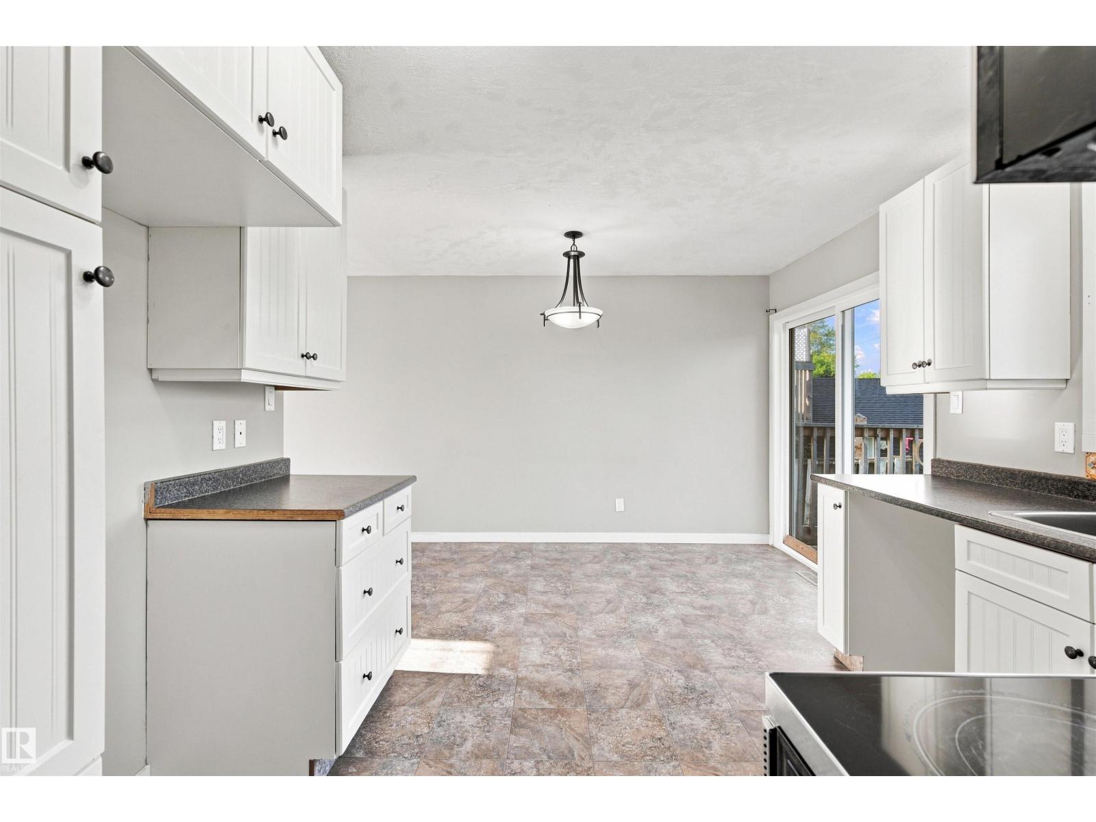 1317 11 St Property Photo 8