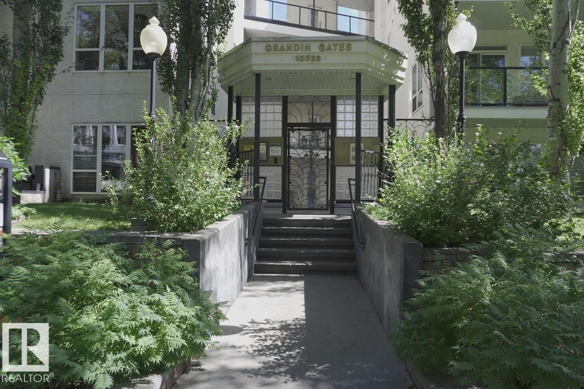 #434 10023 110 ST NW