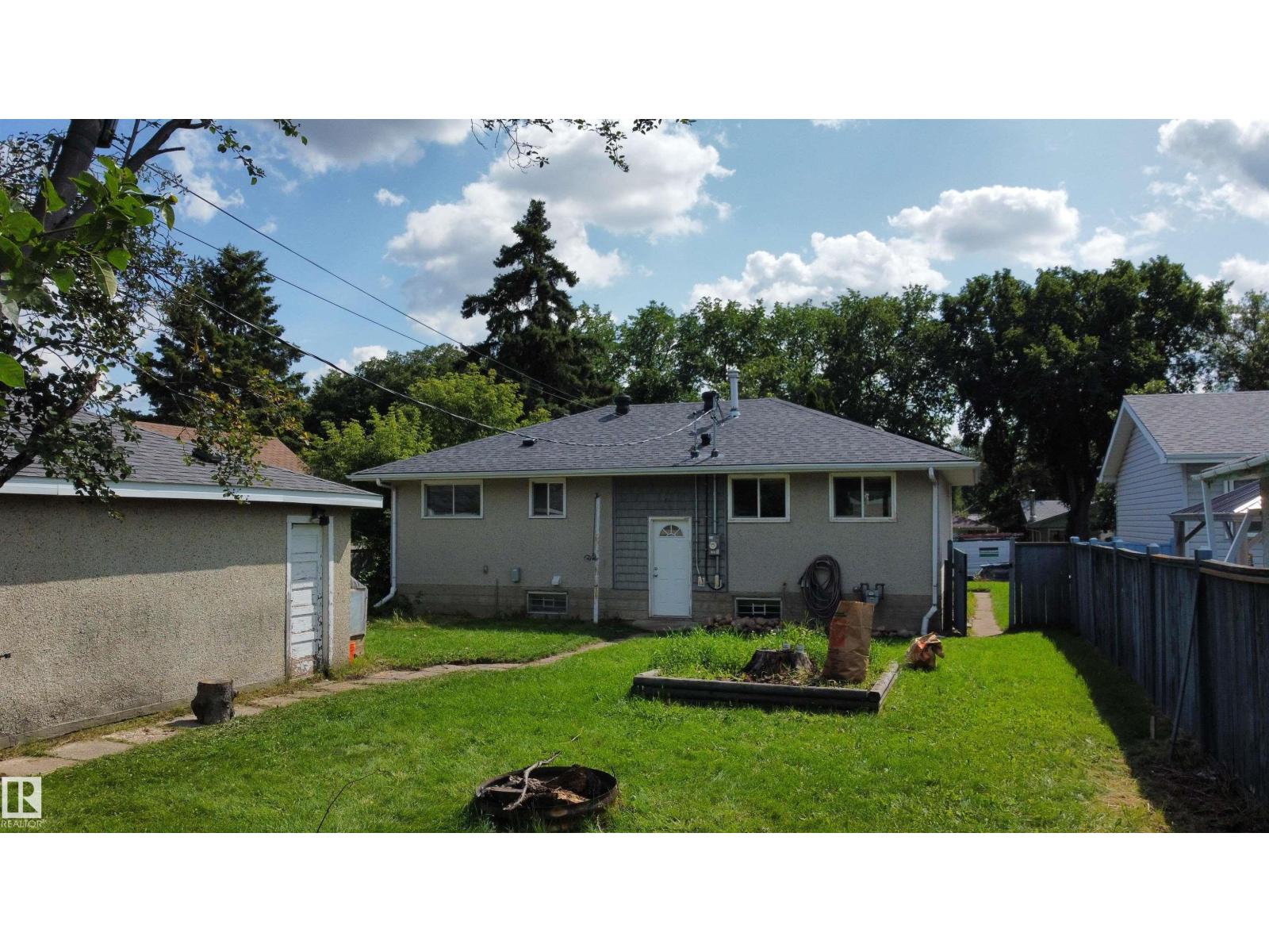 3822 114 Av Nw Property Photo 30