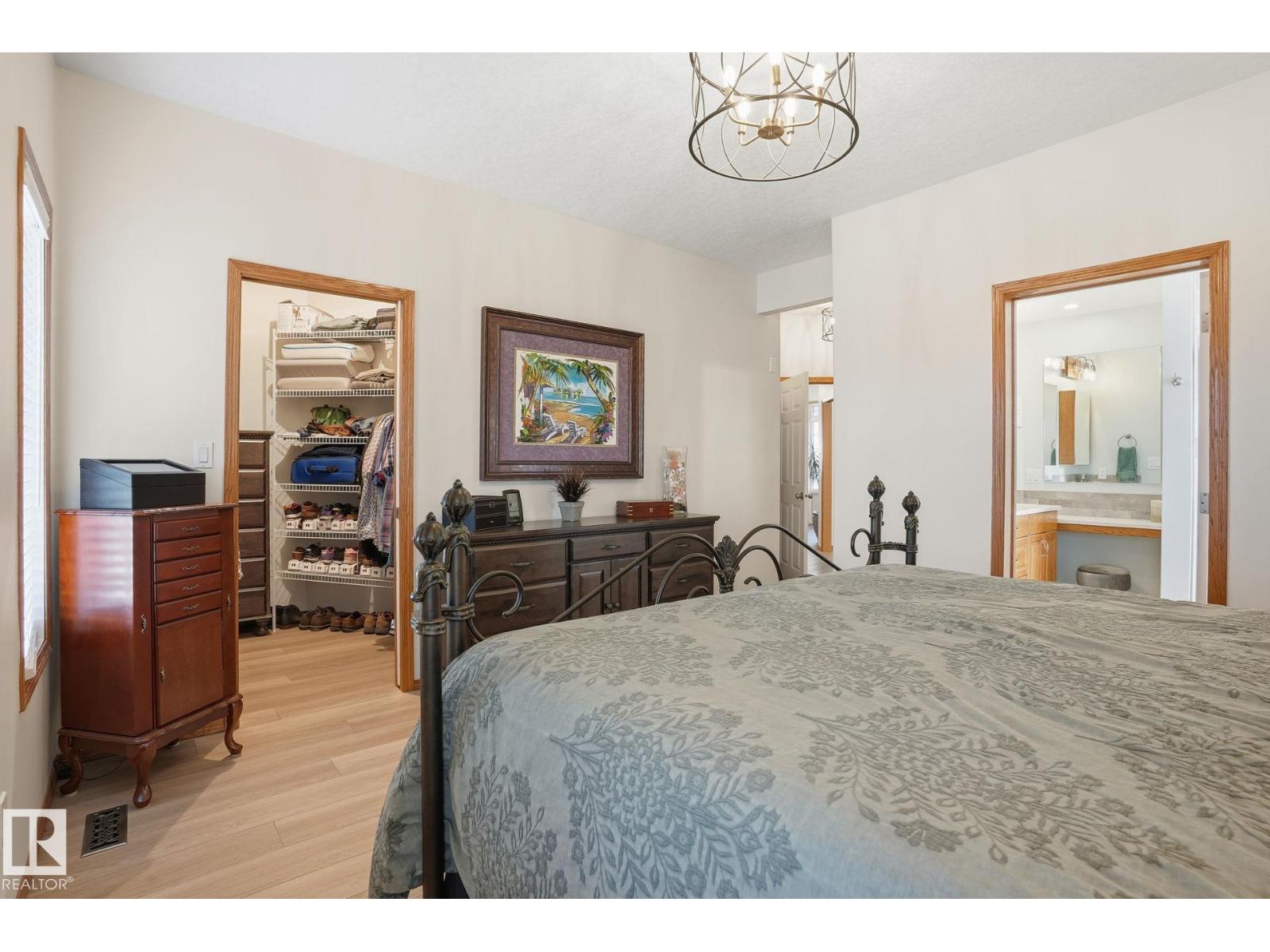 5002 58 St Property Photo 13