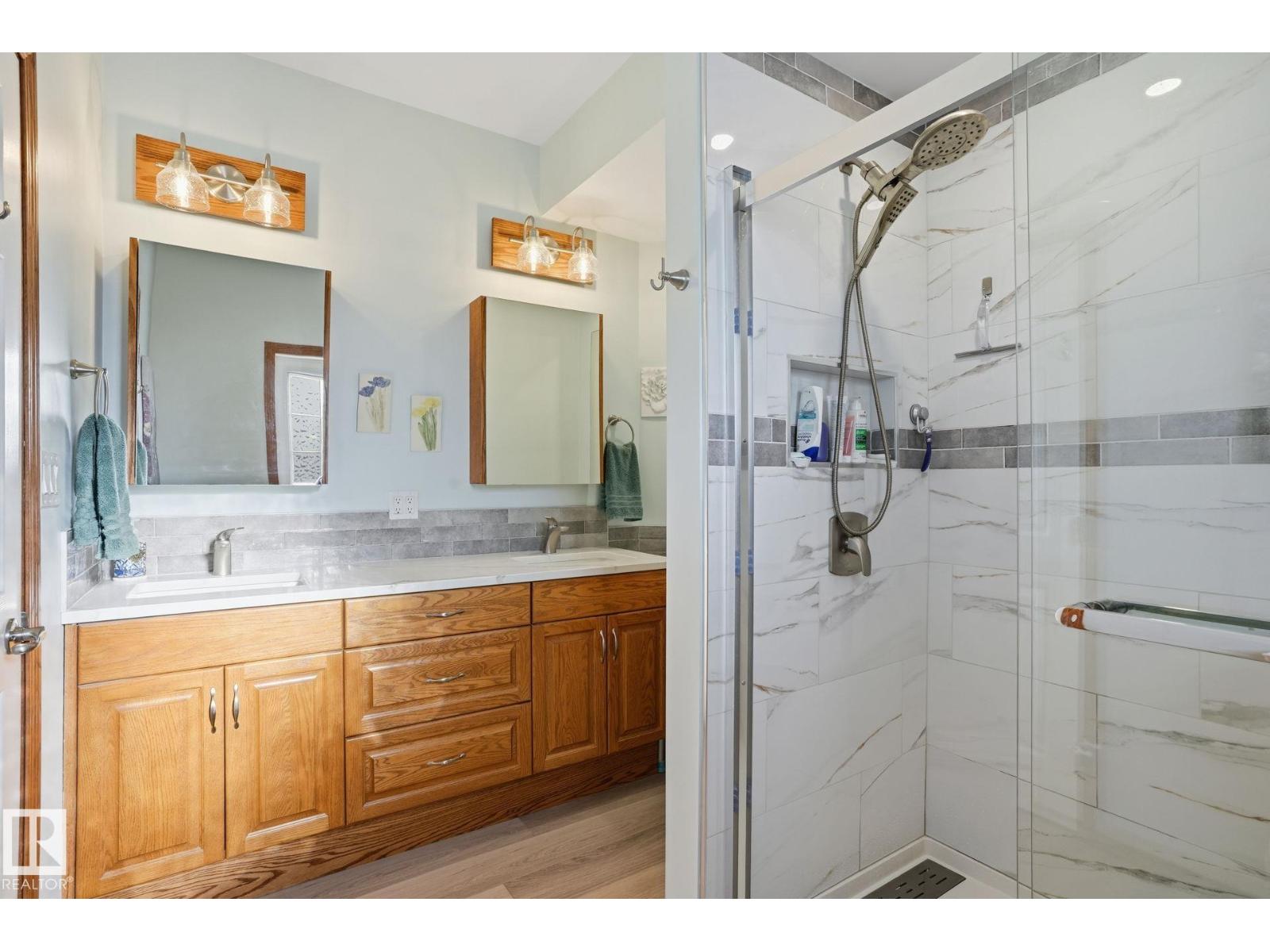 5002 58 St Property Photo 14