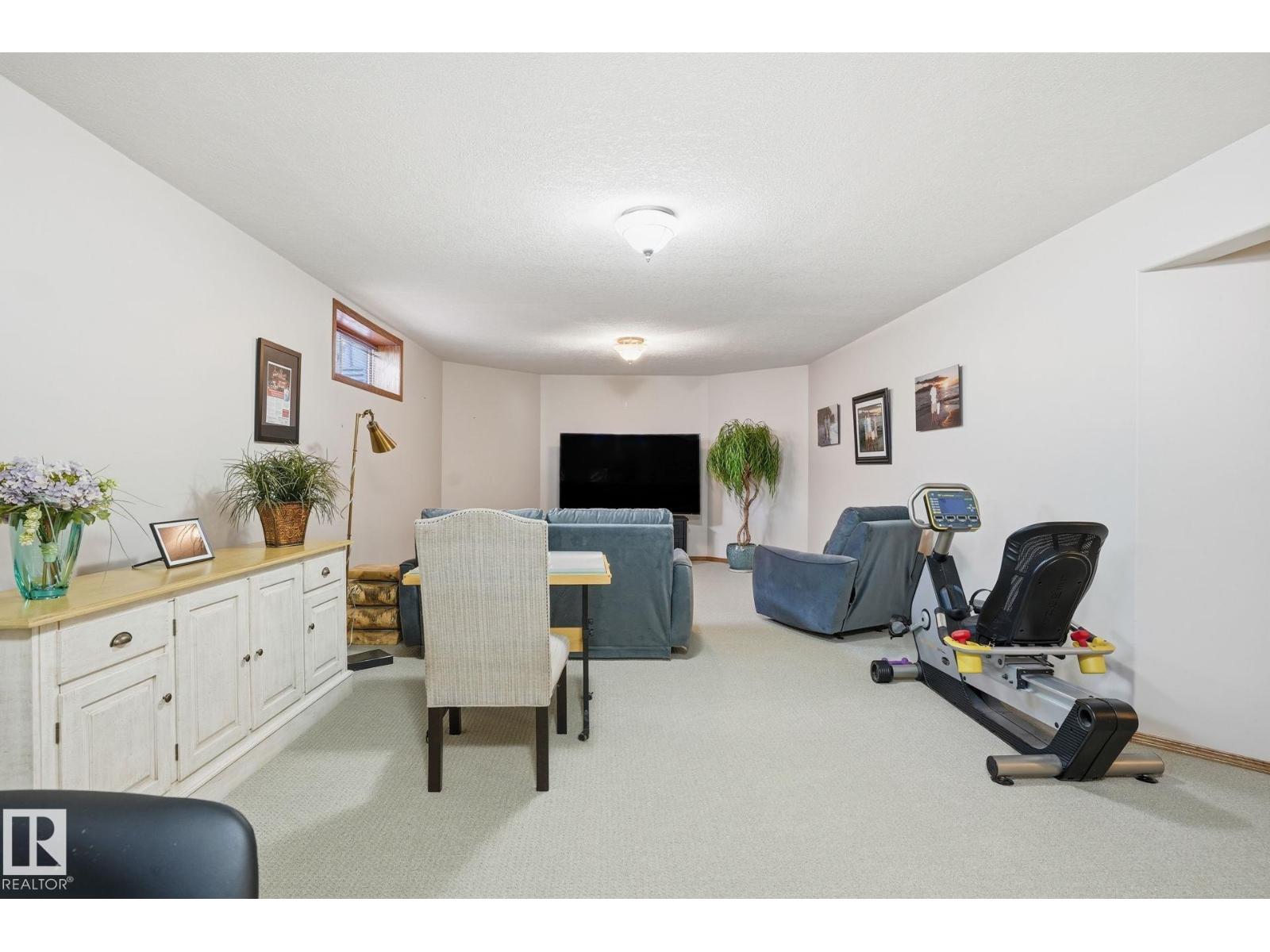 5002 58 St Property Photo 22