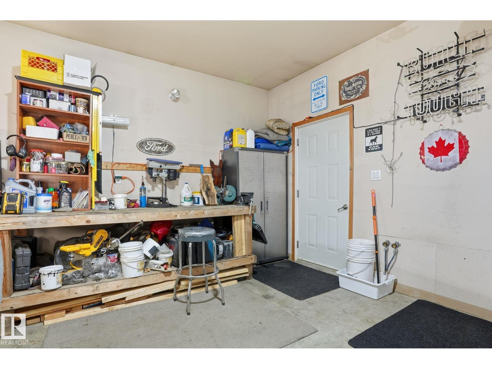 5002 58 St Property Photo 29
