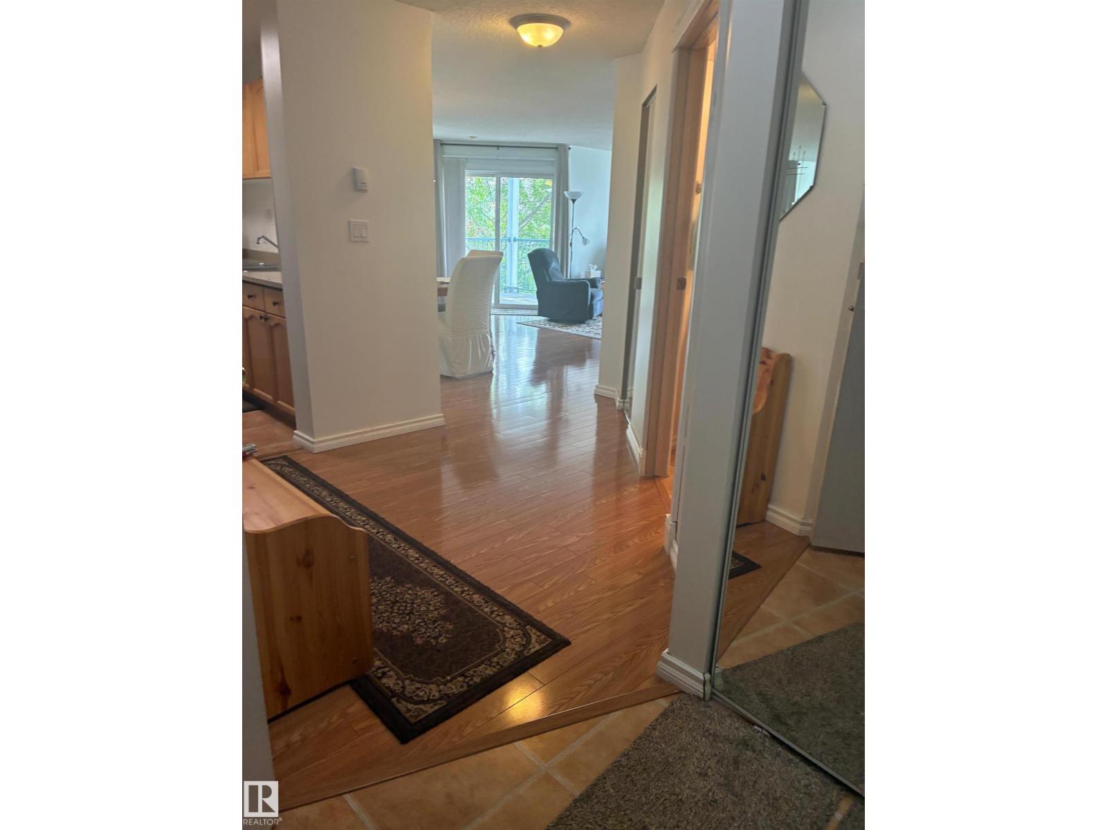 #323 2520 50 St Nw Nw Property Photo 4