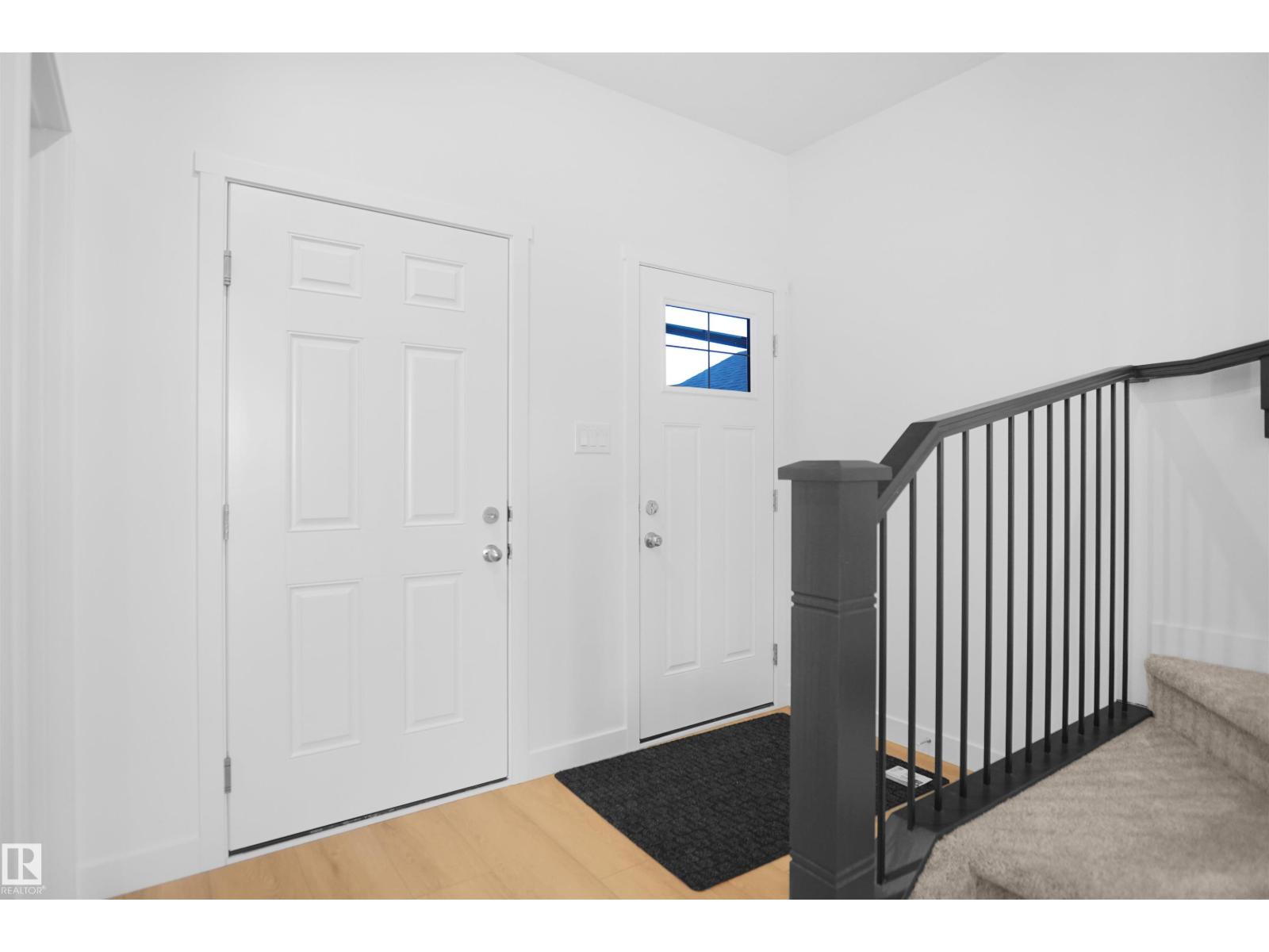 581 Ashgrove Ci Property Photo 2