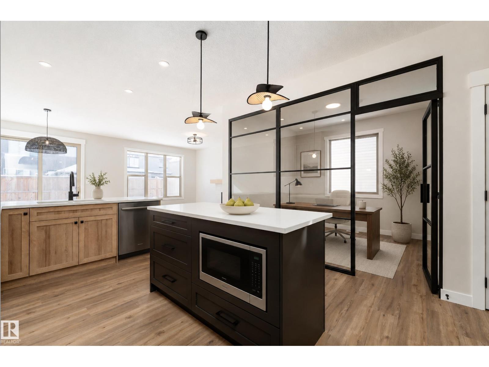 10 Gable Cm Property Photo 4